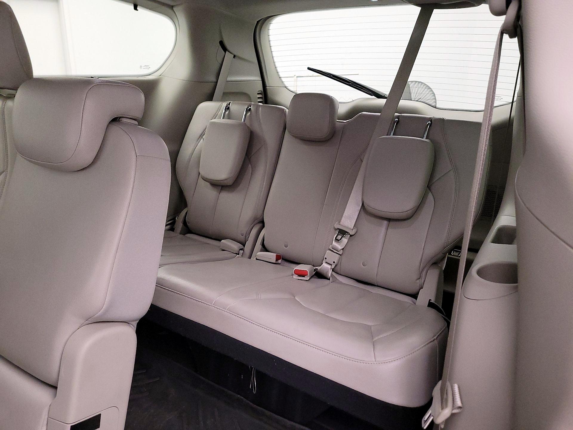 Thumbnail: 2017 Chrysler Pacifica - 20