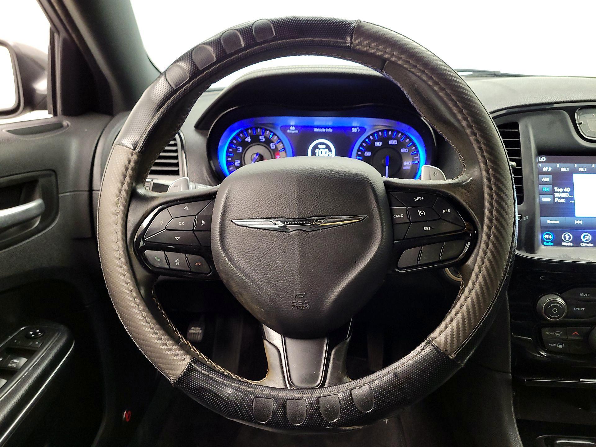 Thumbnail: 2018 Chrysler 300 - 10