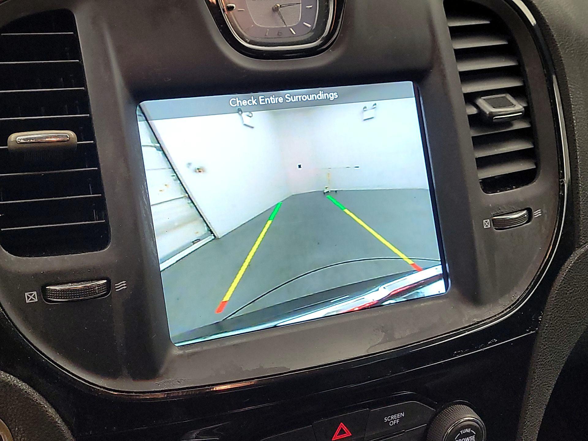 Thumbnail: 2018 Chrysler 300 - 14