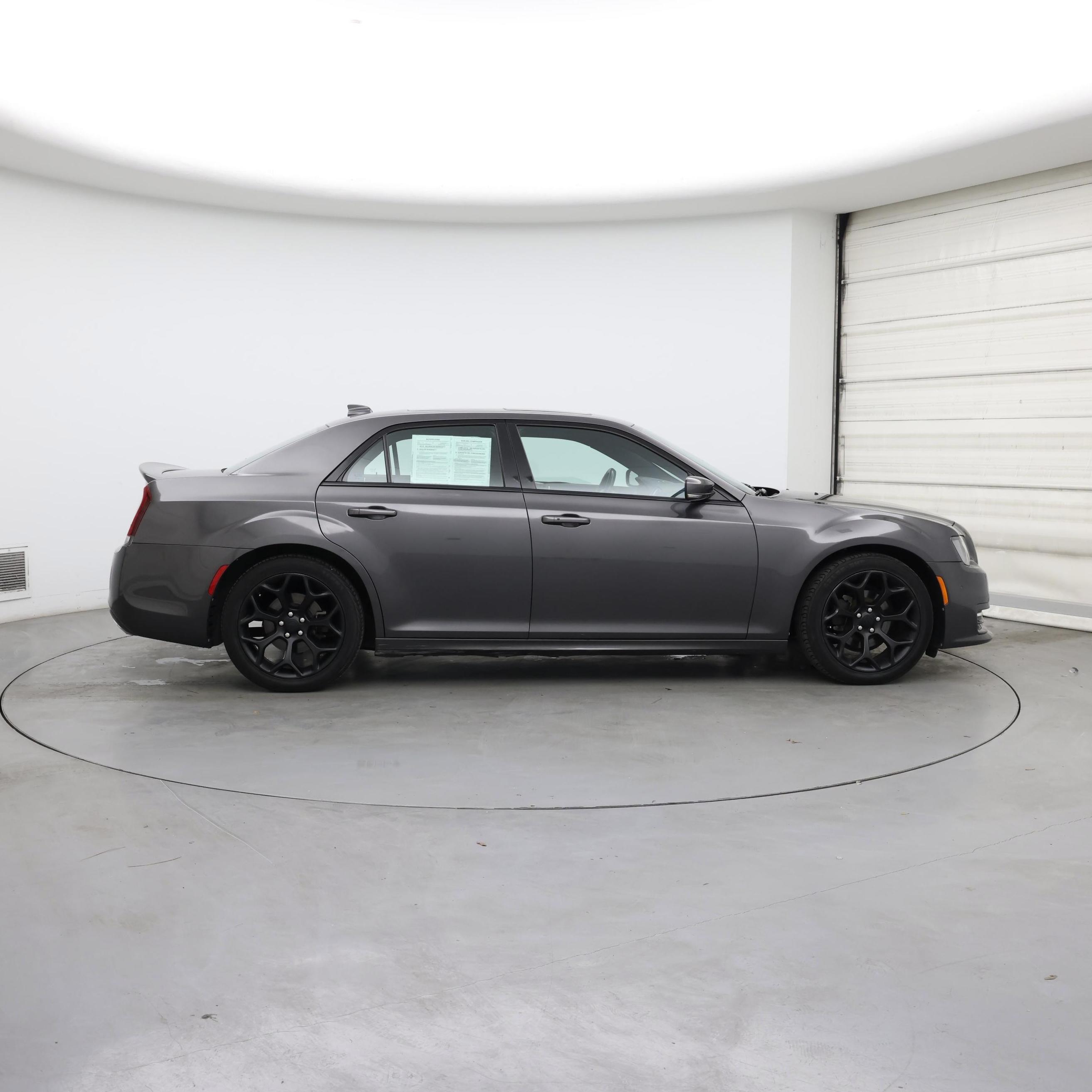 Thumbnail: 2018 Chrysler 300 - 7