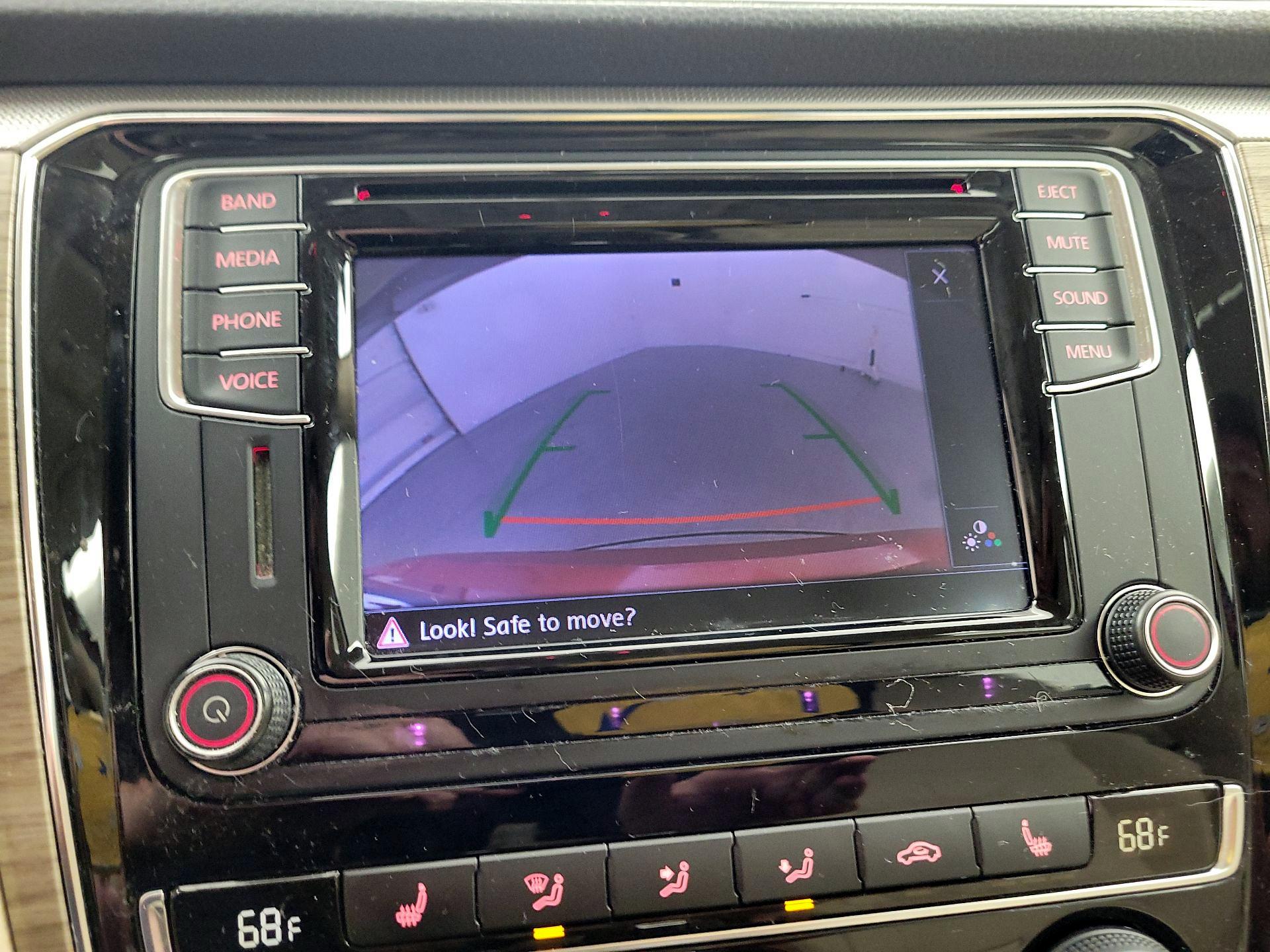 Thumbnail: 2016 Volkswagen Passat - 14