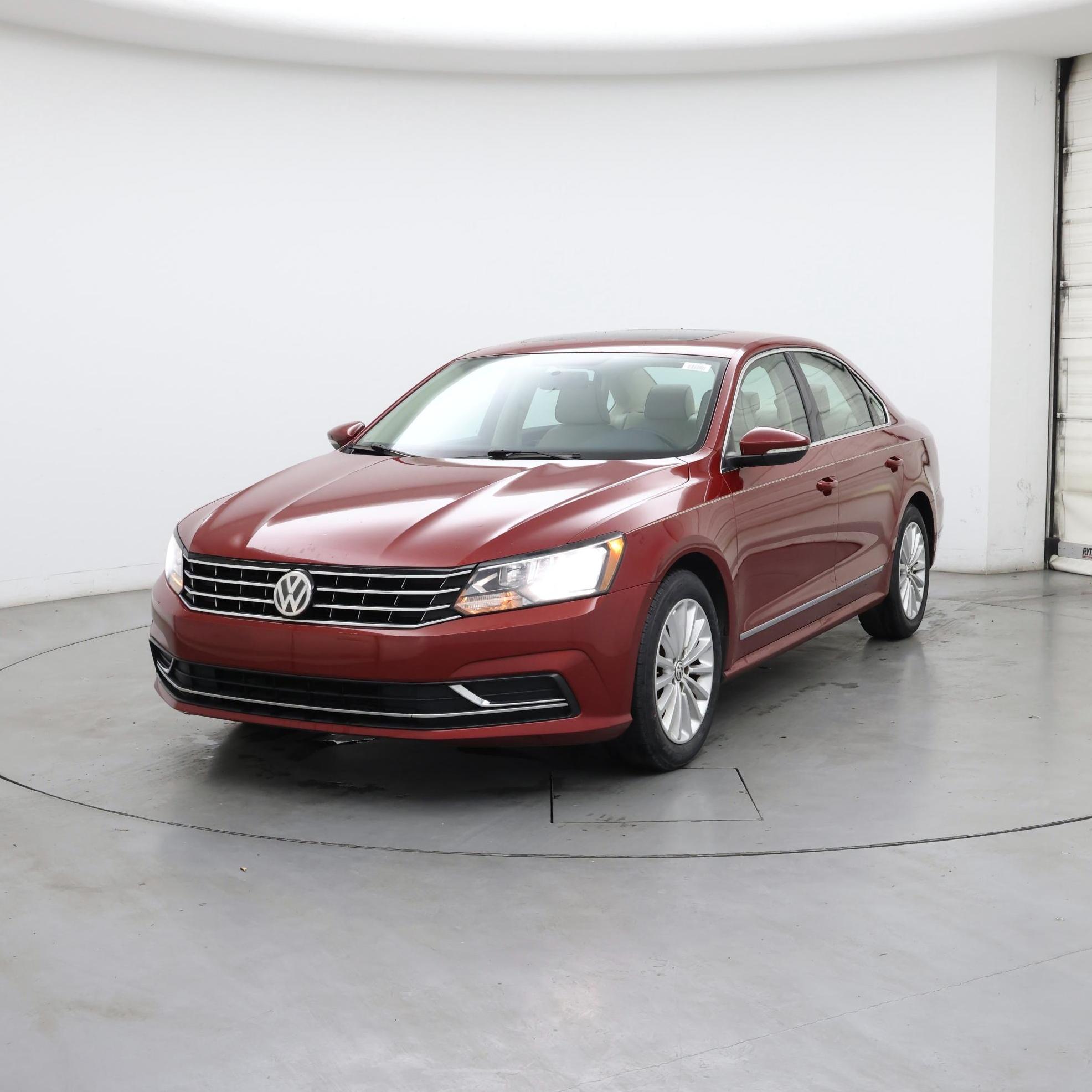 Thumbnail: 2016 Volkswagen Passat - 4