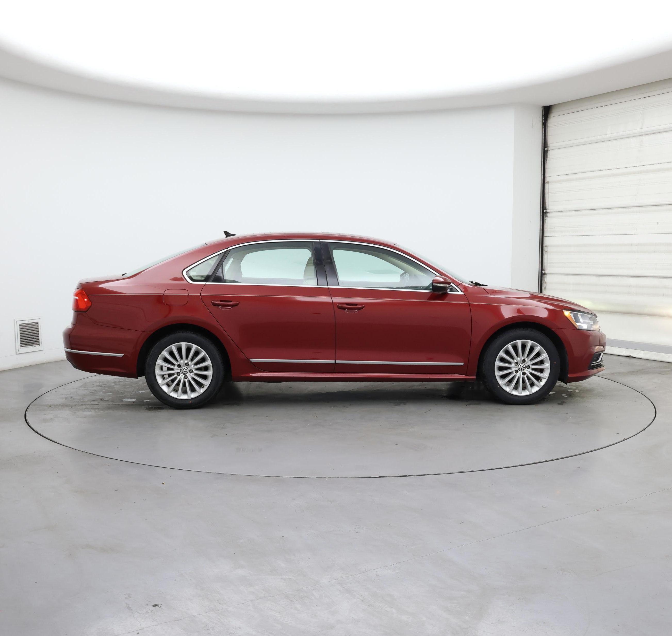Thumbnail: 2016 Volkswagen Passat - 7