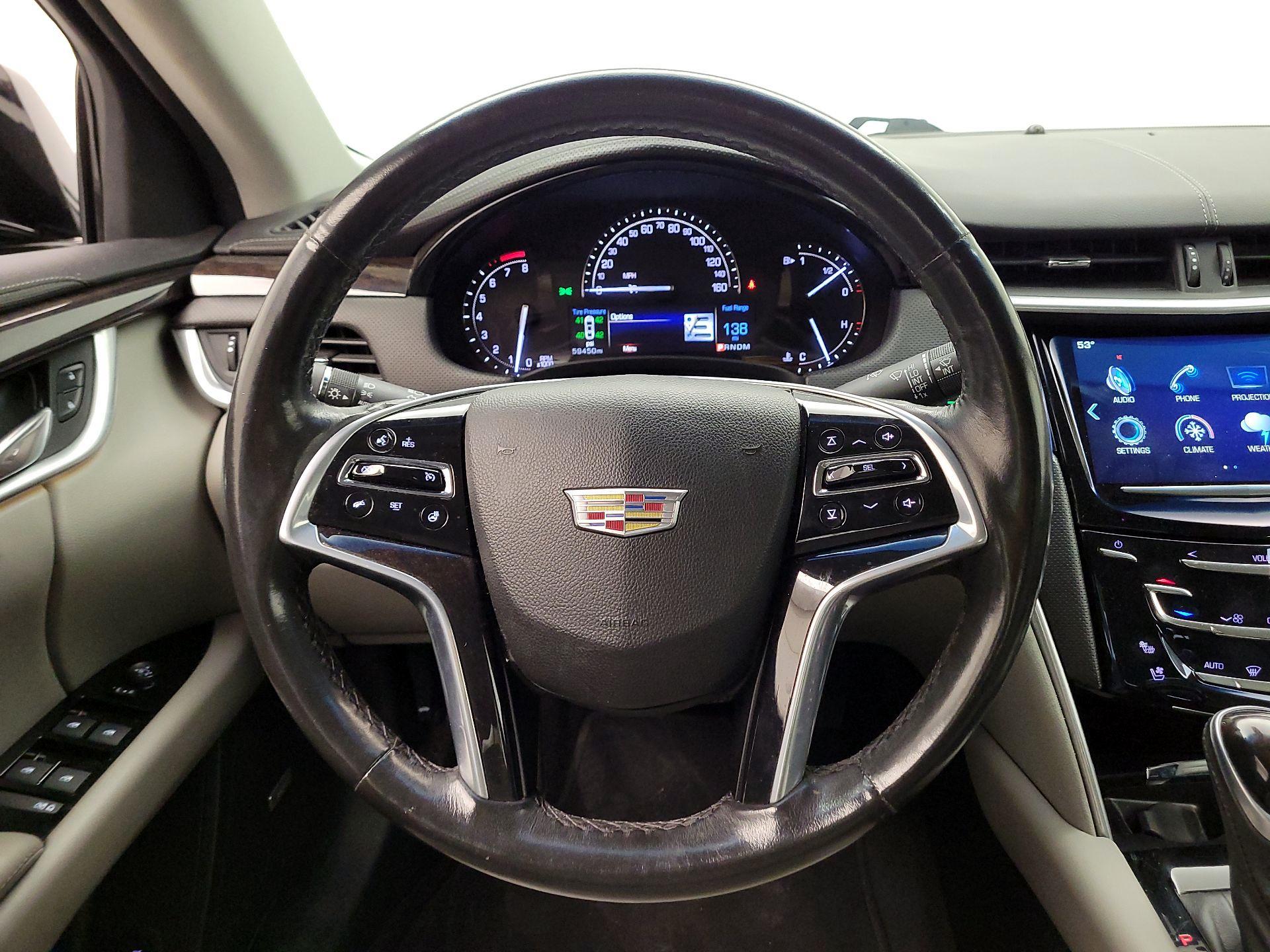 Thumbnail: 2017 Cadillac XTS - 10