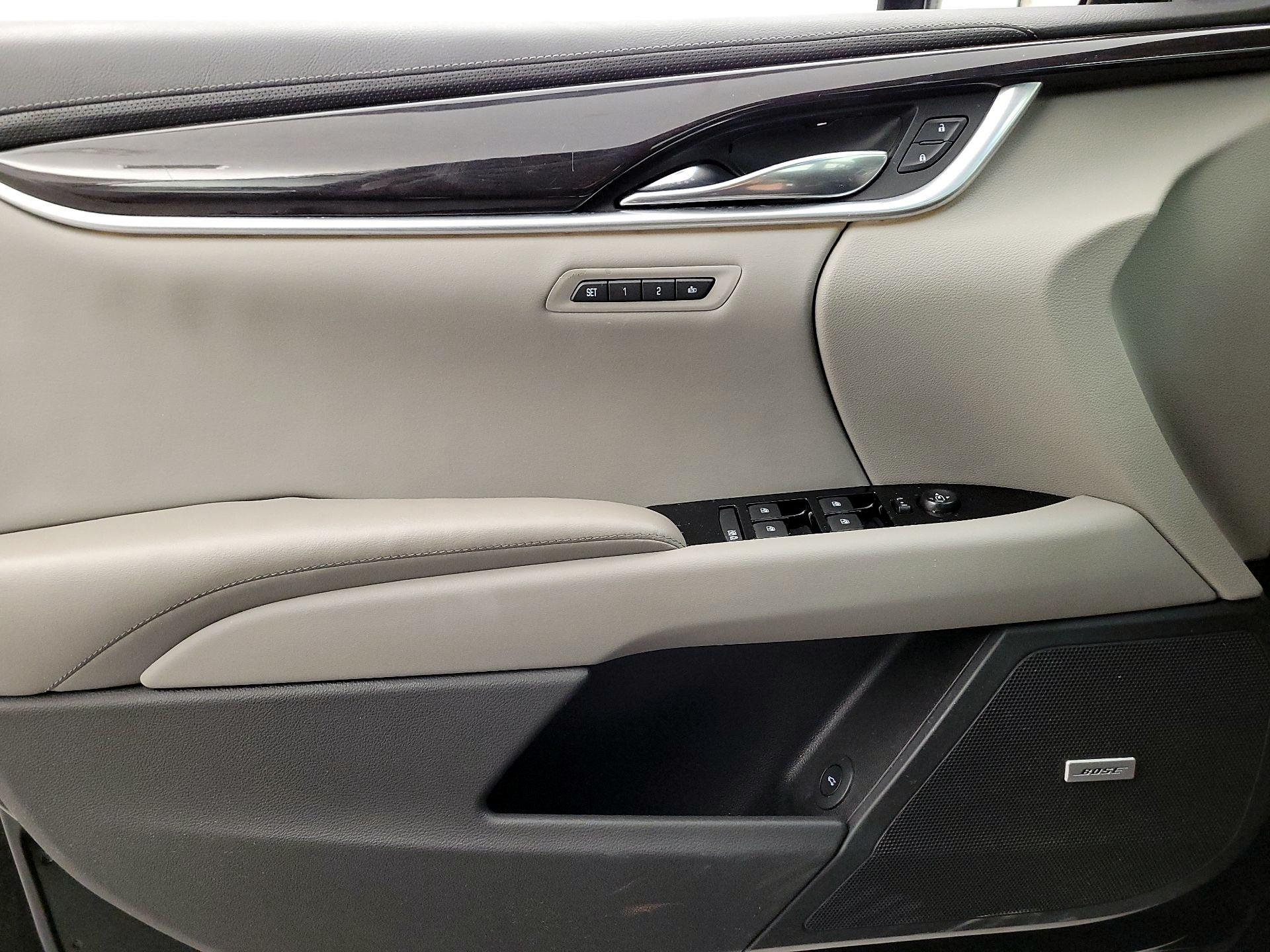 Thumbnail: 2017 Cadillac XTS - 12