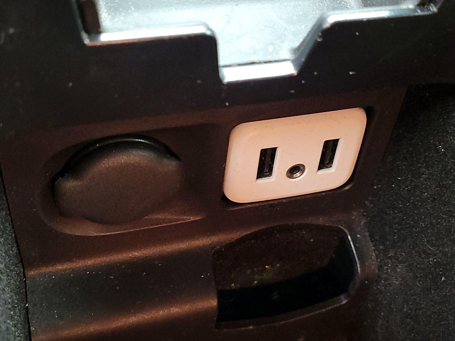 Thumbnail: 2017 Cadillac XTS - 18