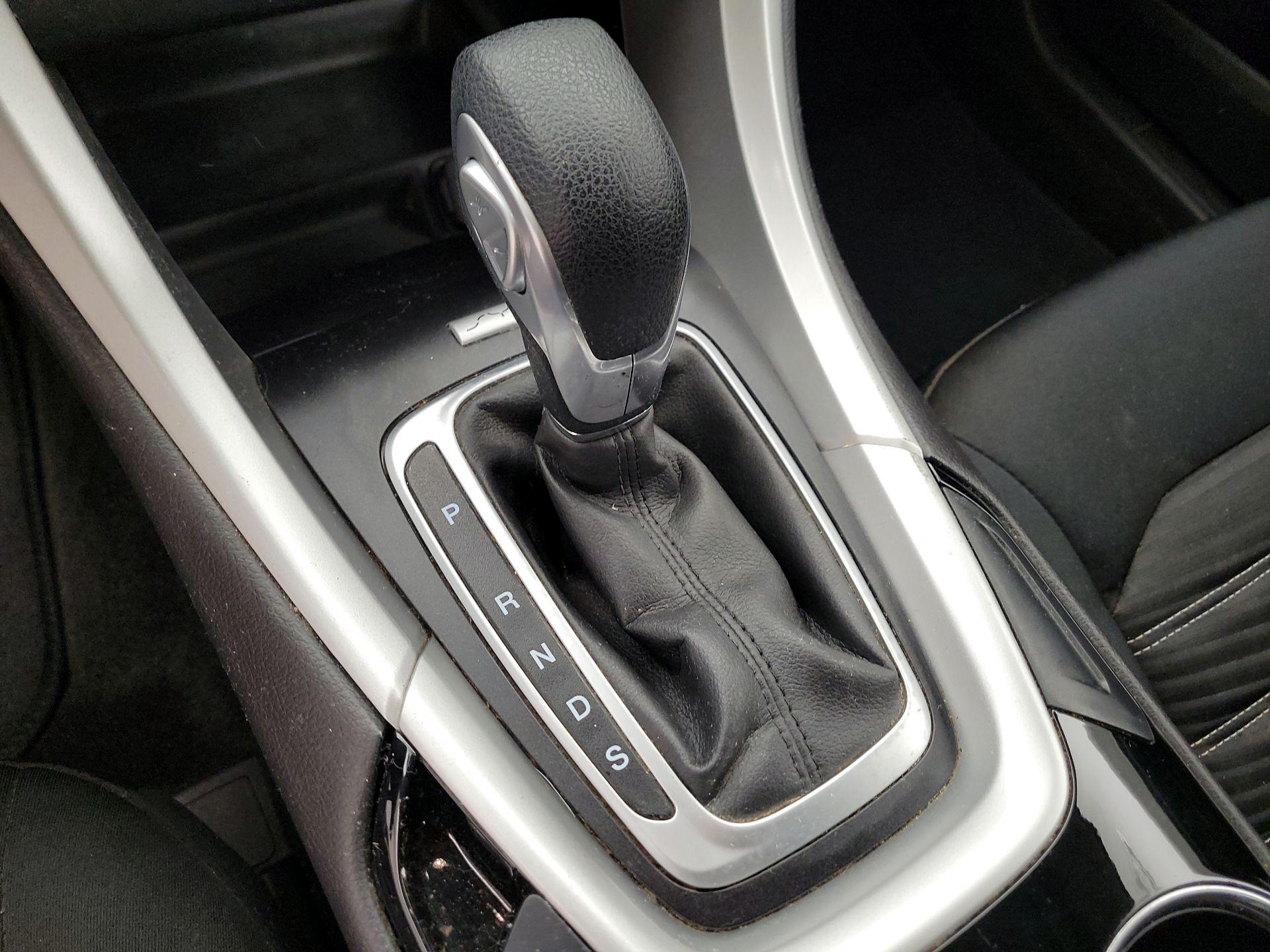 Thumbnail: 2016 Ford Fusion - 17