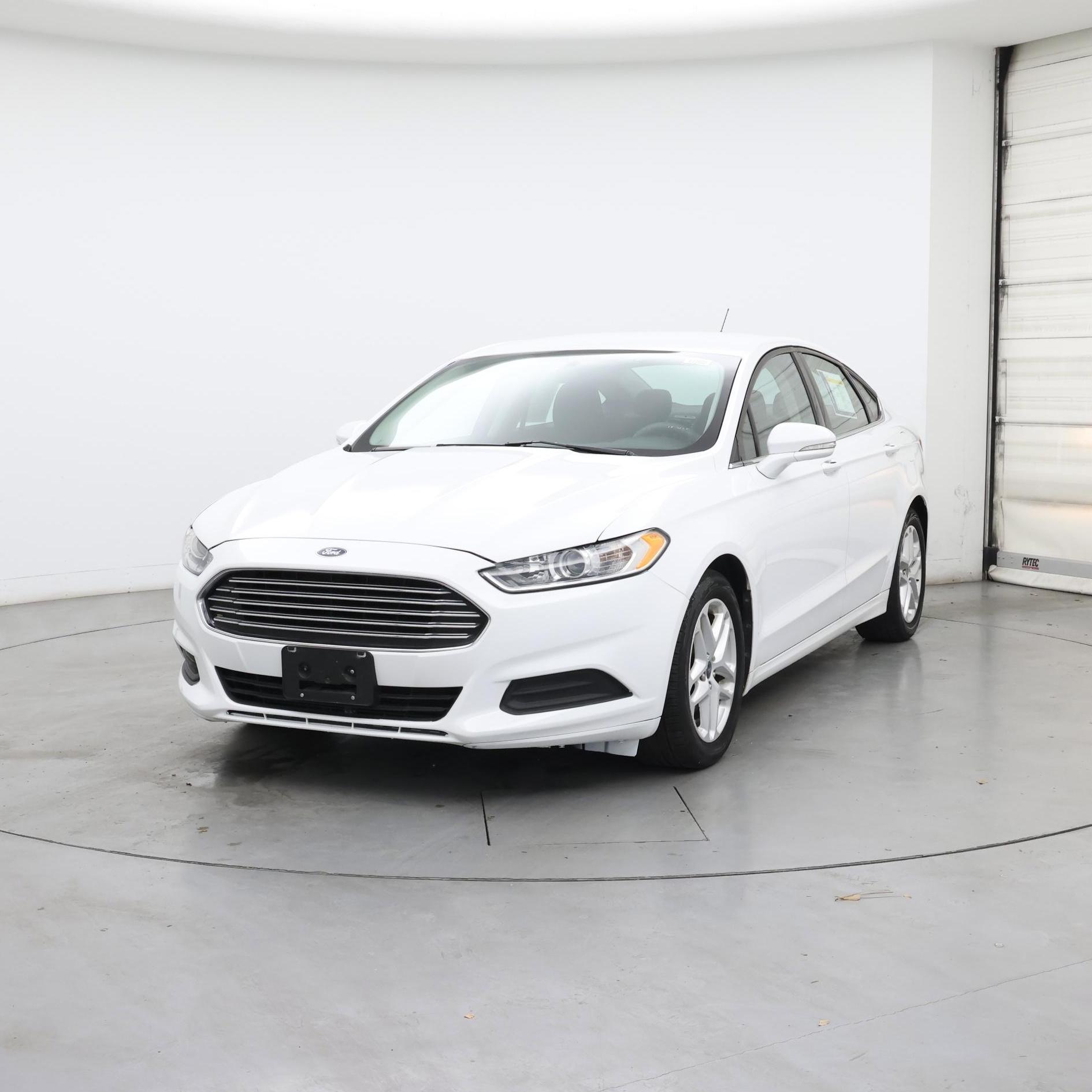 Thumbnail: 2016 Ford Fusion - 4
