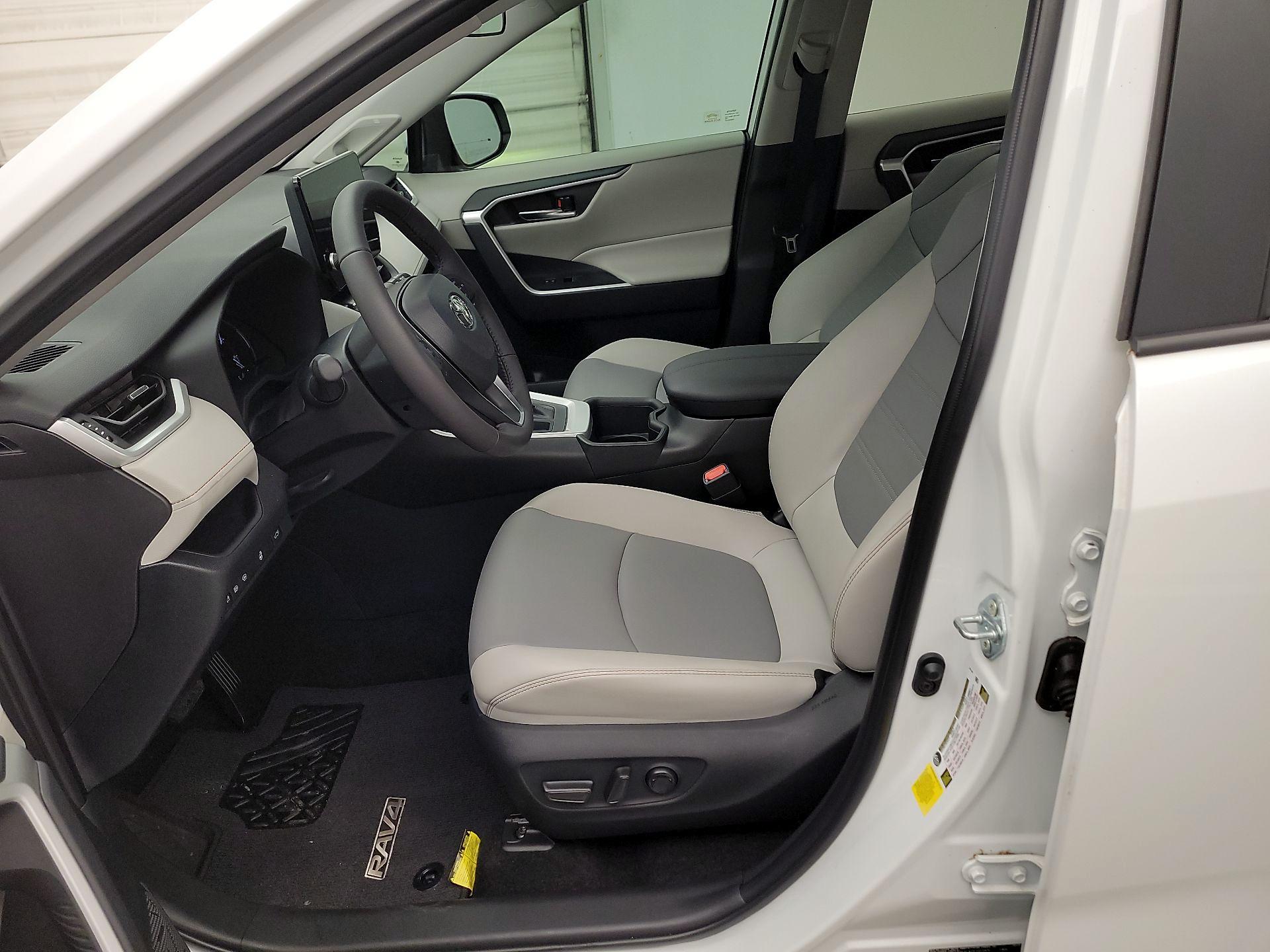 Thumbnail: 2024 Toyota RAV4 - 11