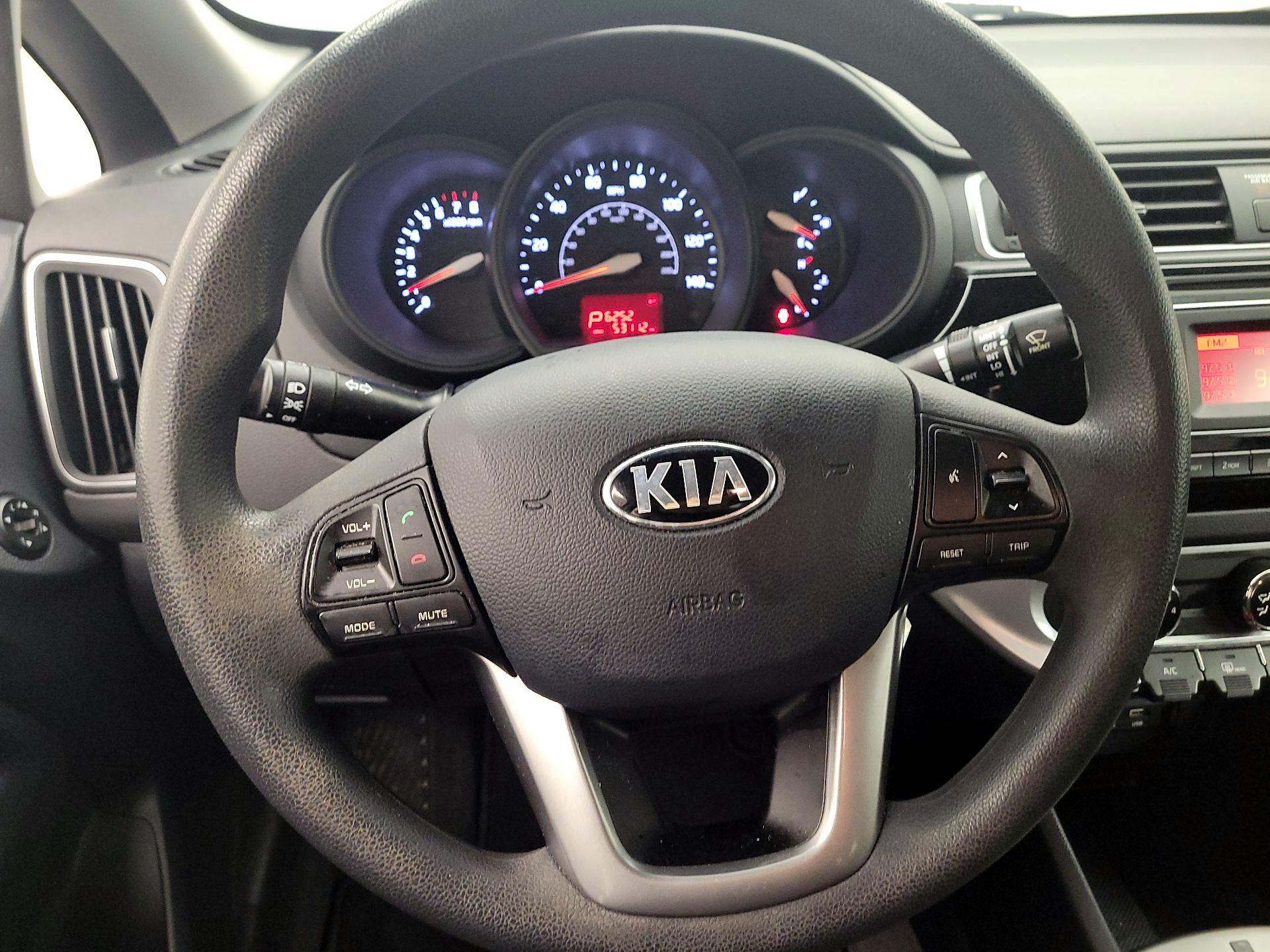 Thumbnail: 2017 Kia Rio - 10