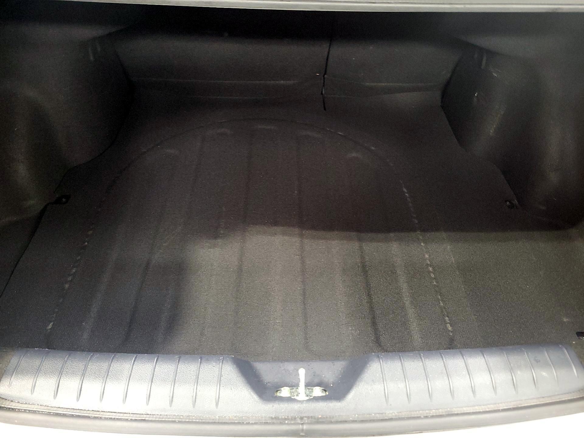 Thumbnail: 2017 Kia Rio - 16