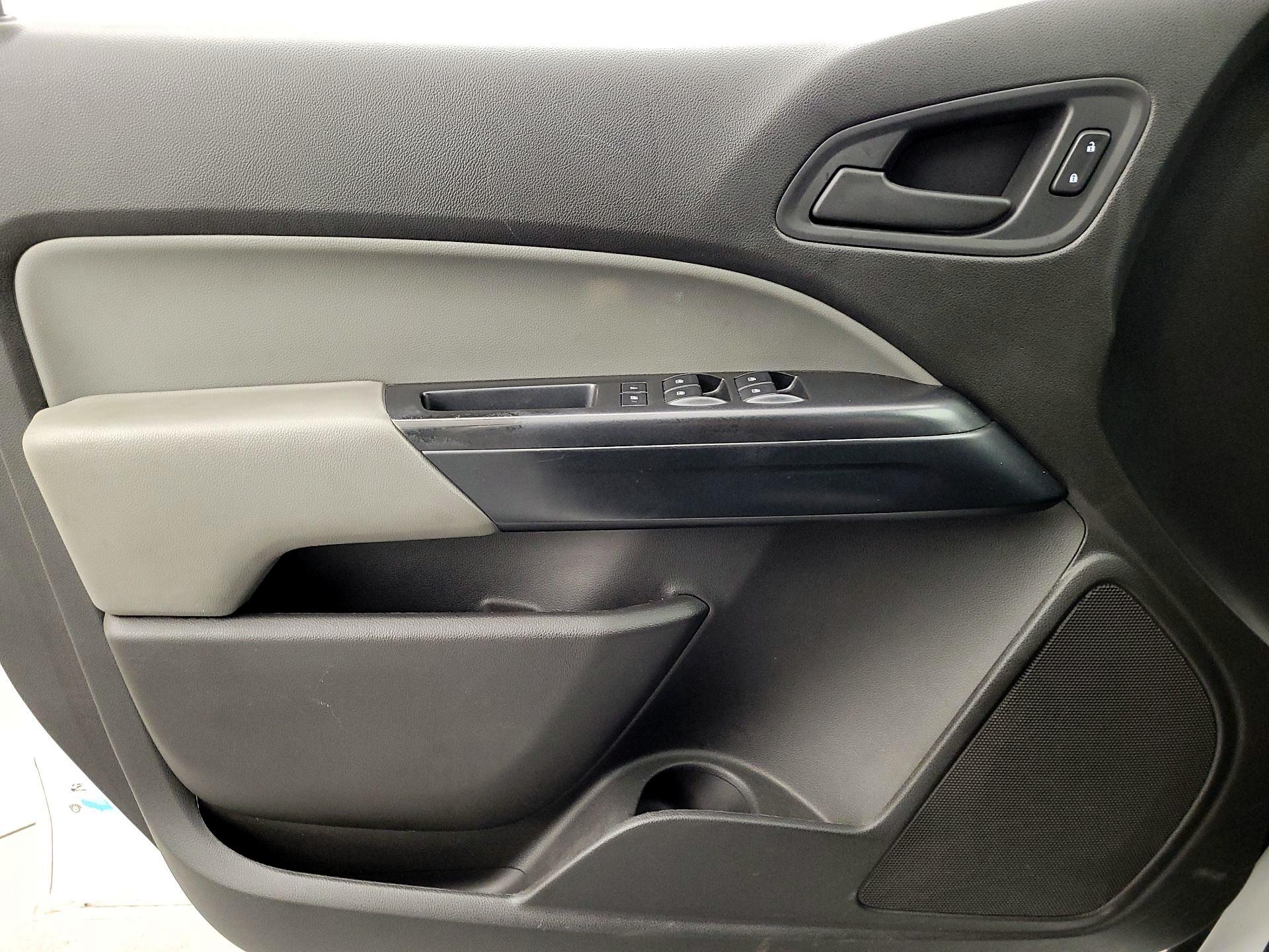 Thumbnail: 2016 Chevrolet Colorado - 12