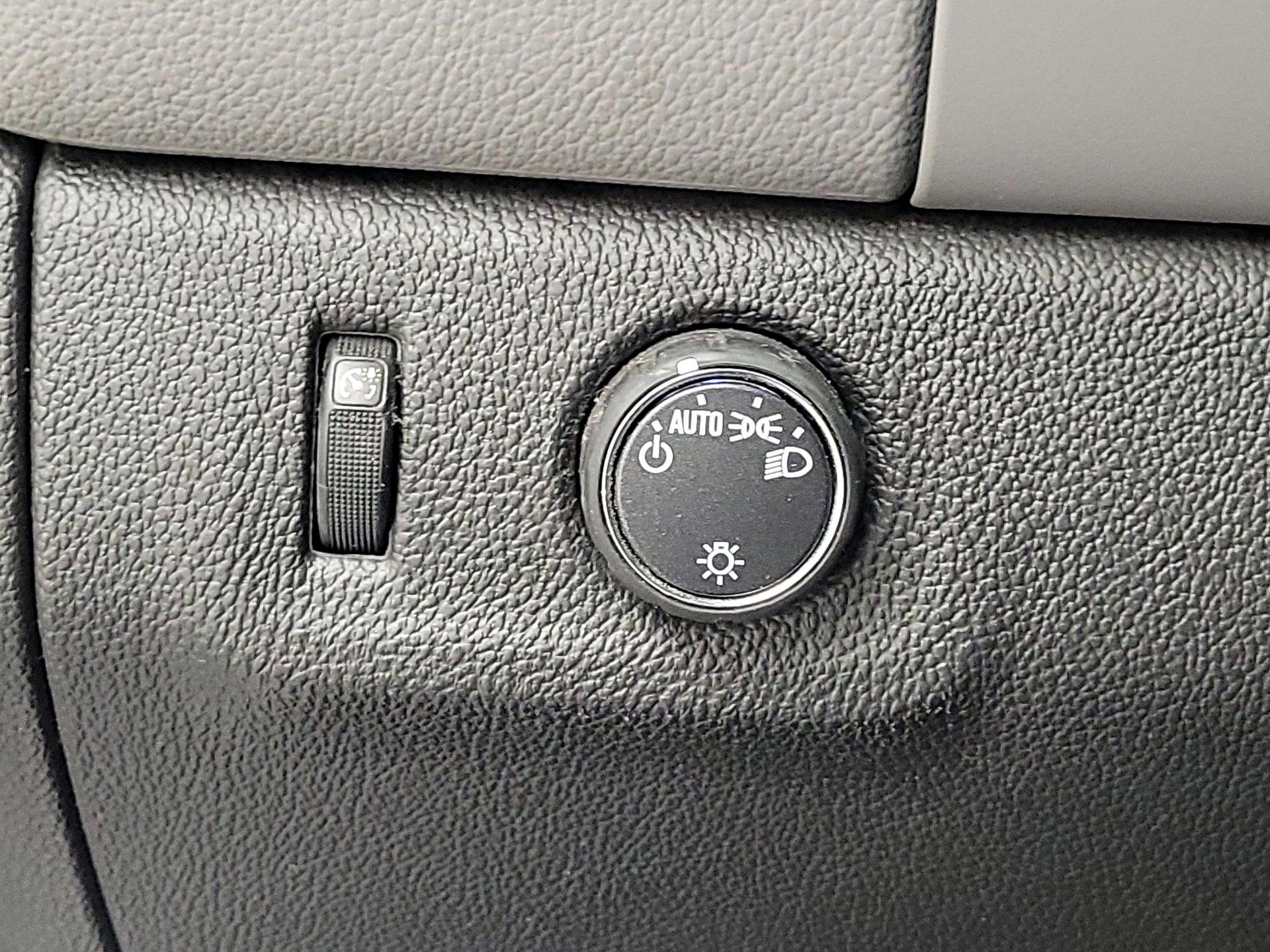 Thumbnail: 2016 Chevrolet Colorado - 13