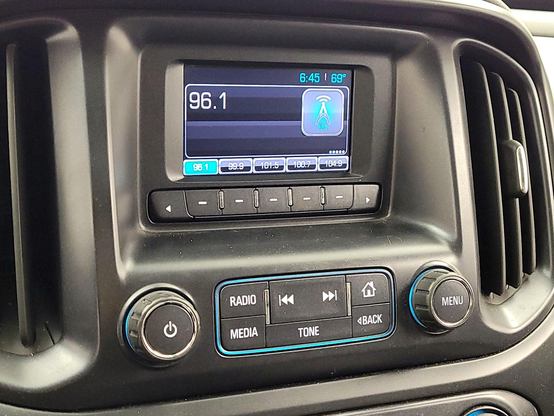 Thumbnail: 2016 Chevrolet Colorado - 15