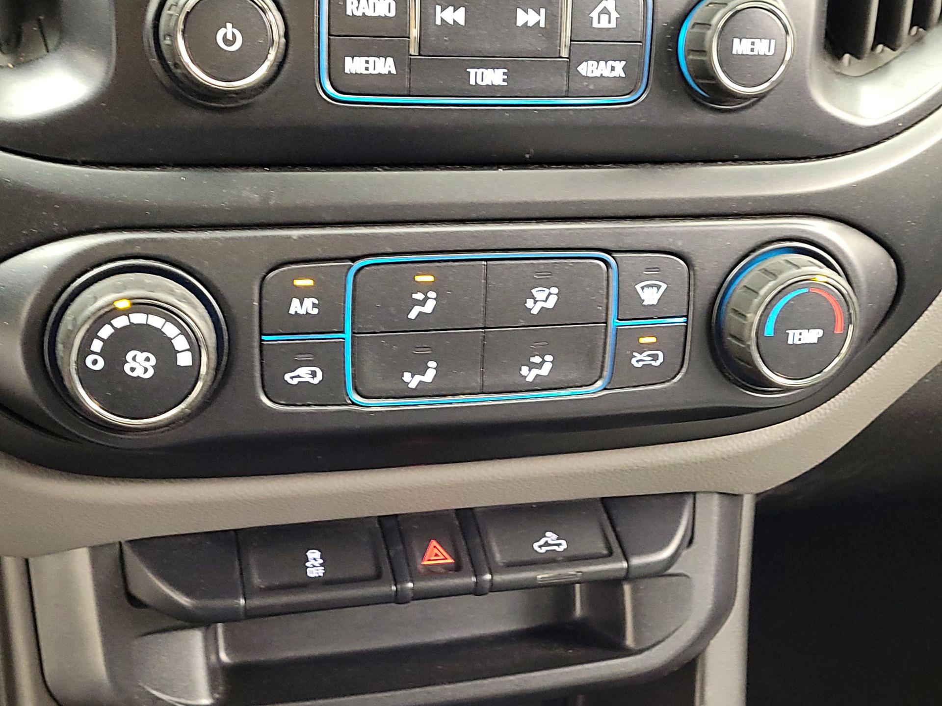 Thumbnail: 2016 Chevrolet Colorado - 16