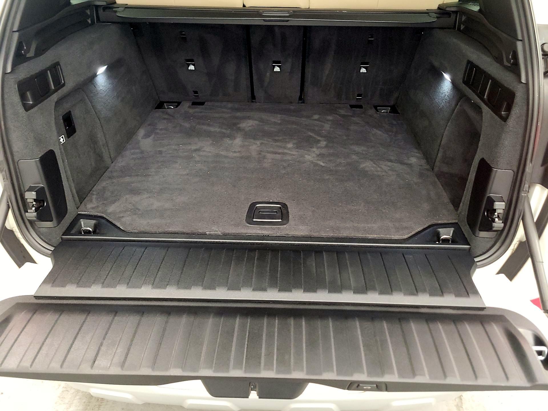 Thumbnail: 2021 BMW X5 - 16