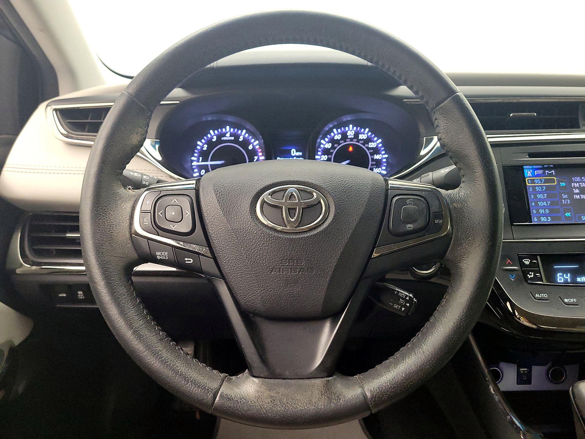 Thumbnail: 2014 Toyota Avalon - 10