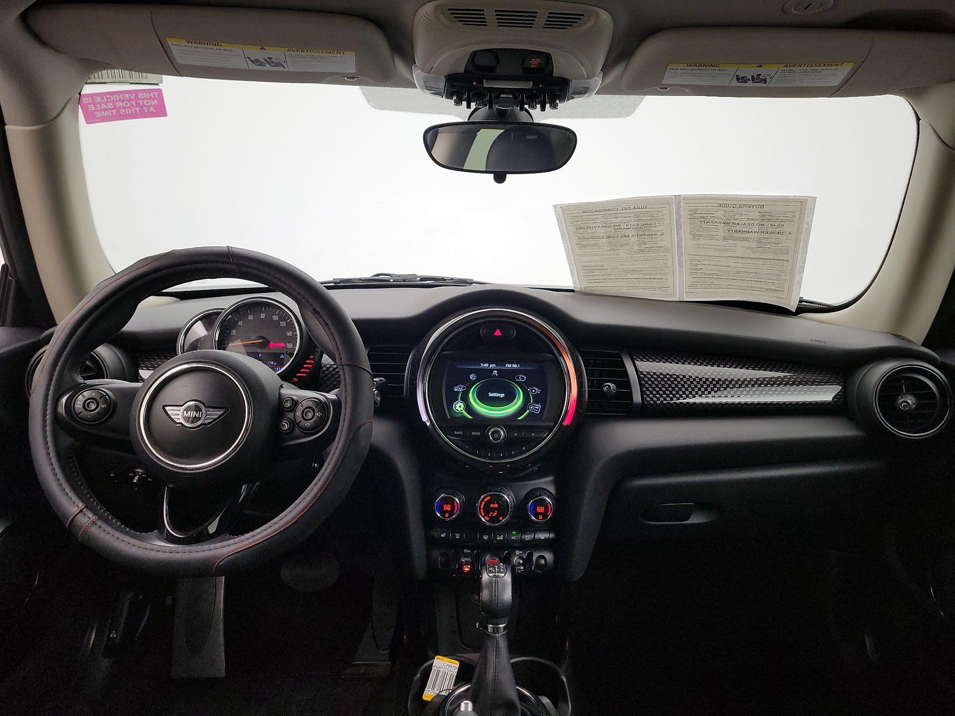 Thumbnail: 2017 MINI Cooper Hardtop - 9