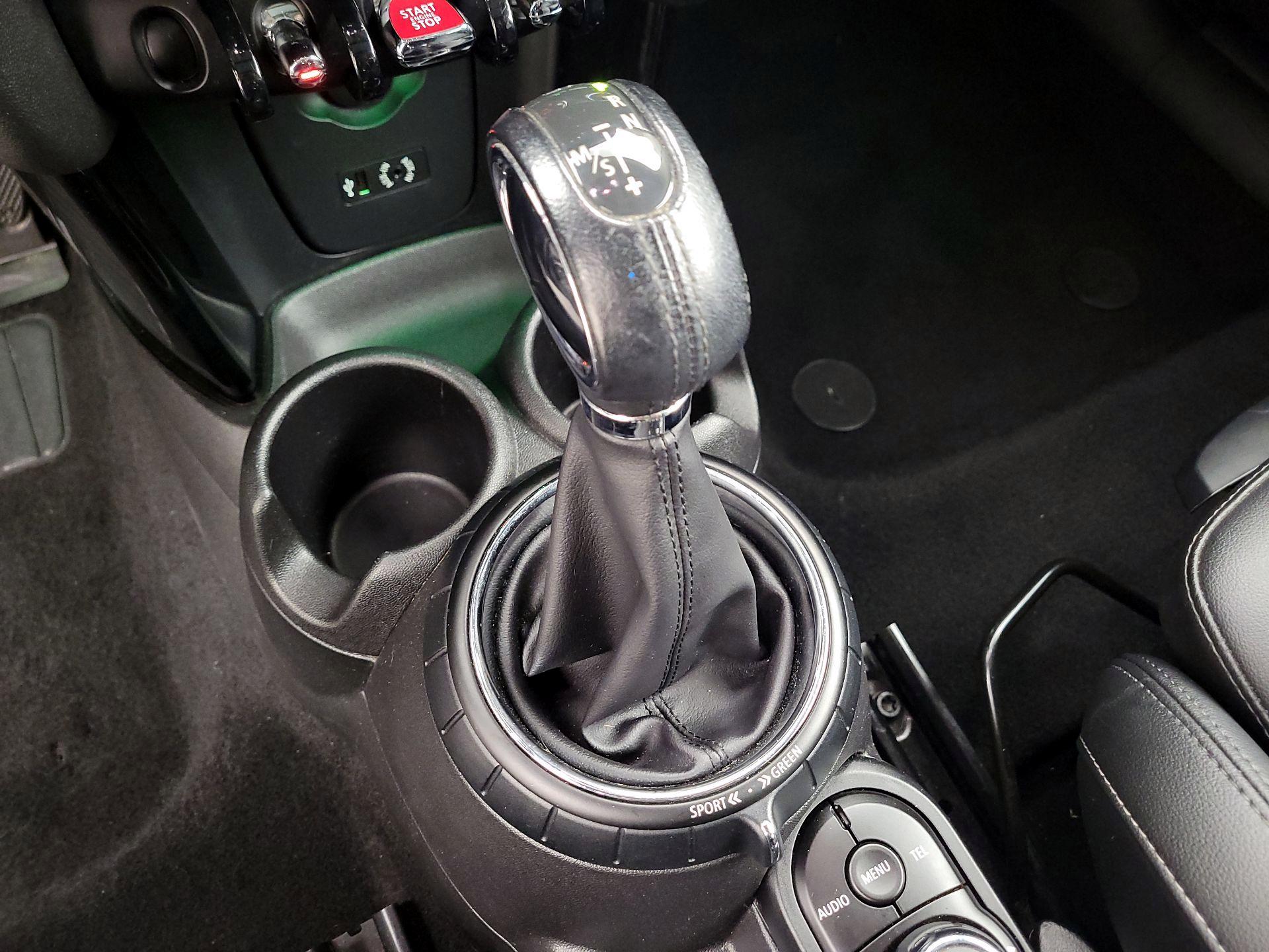 Thumbnail: 2017 MINI Cooper Hardtop - 16