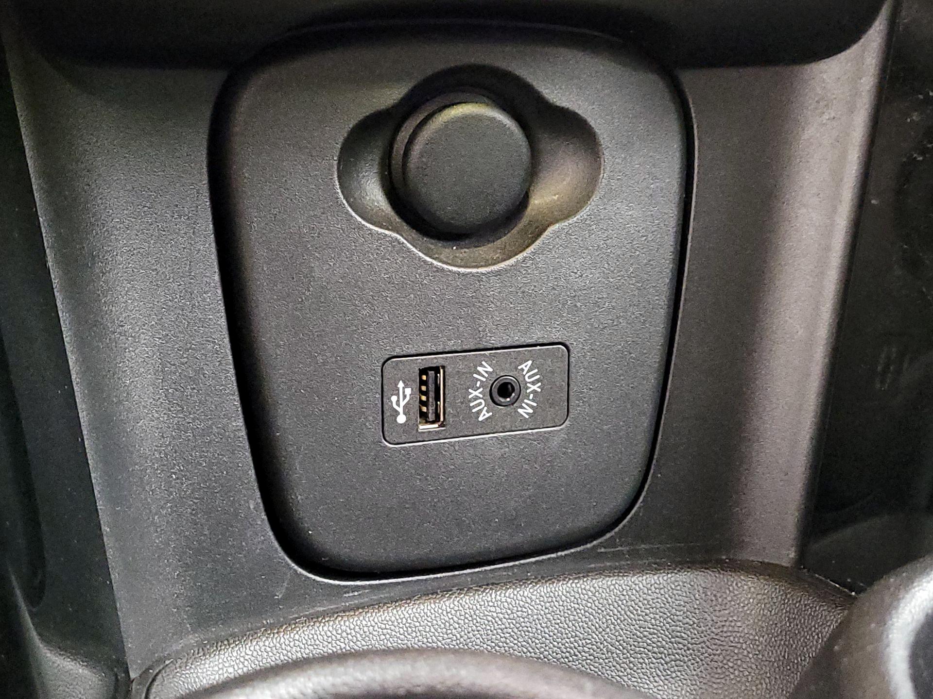 Thumbnail: 2017 MINI Cooper Hardtop - 17