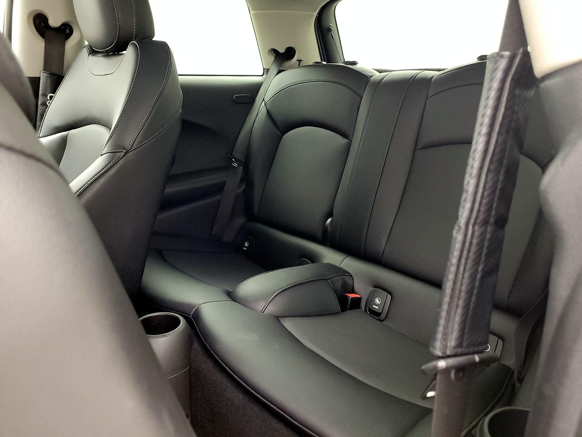 Thumbnail: 2017 MINI Cooper Hardtop - 18