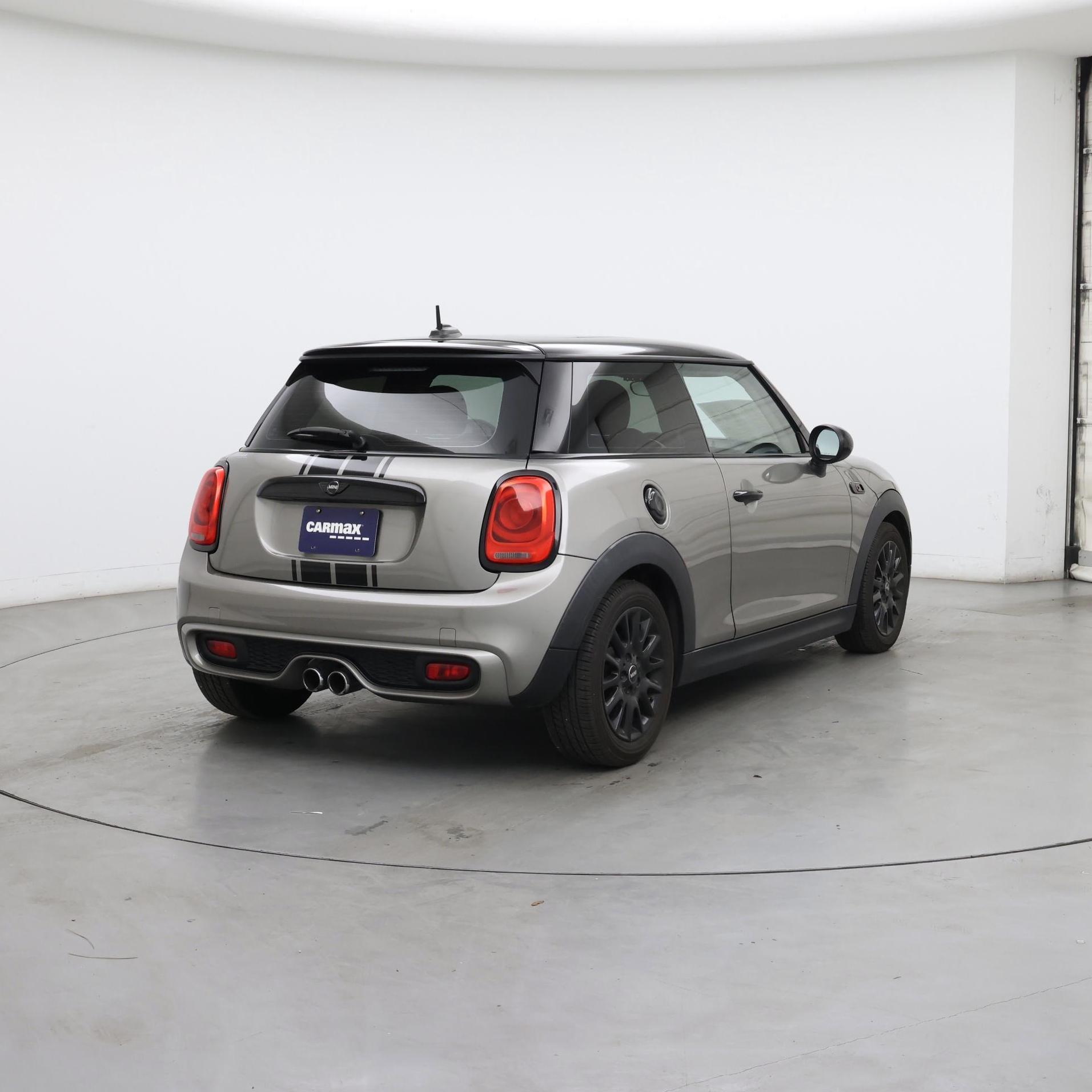 Thumbnail: 2017 MINI Cooper Hardtop - 8