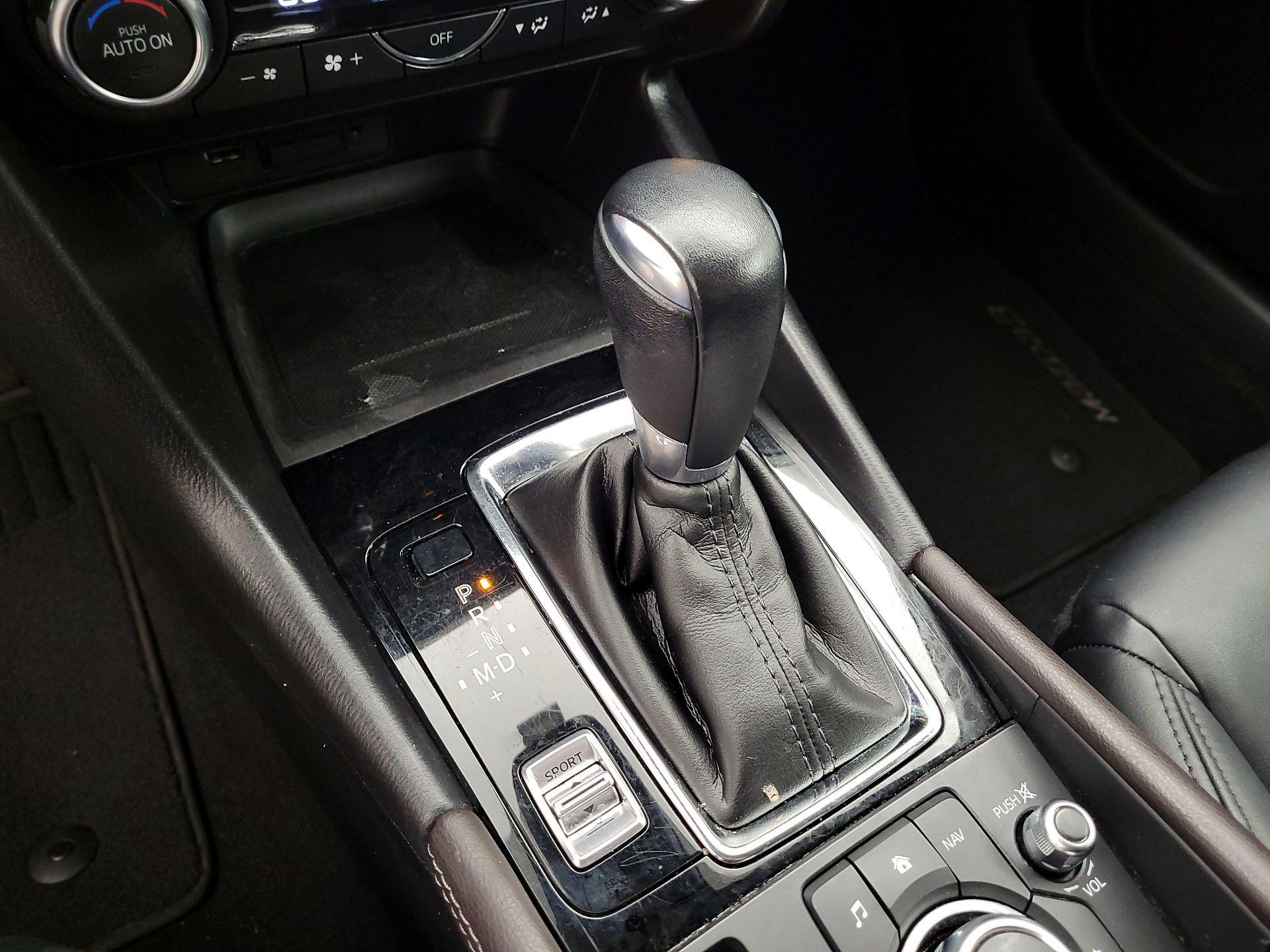 Thumbnail: 2017 Mazda Mazda3 - 17