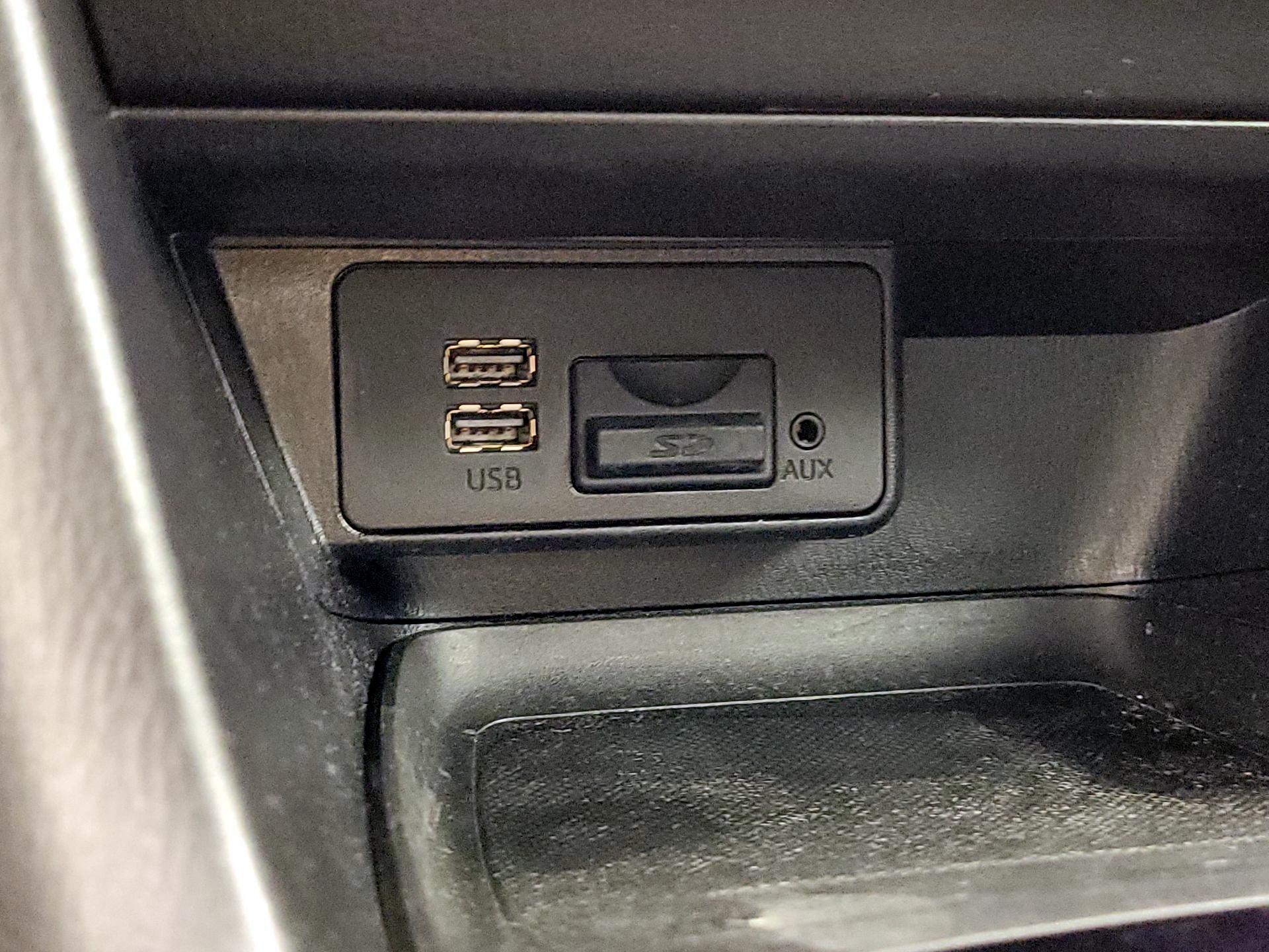 Thumbnail: 2017 Mazda Mazda3 - 18