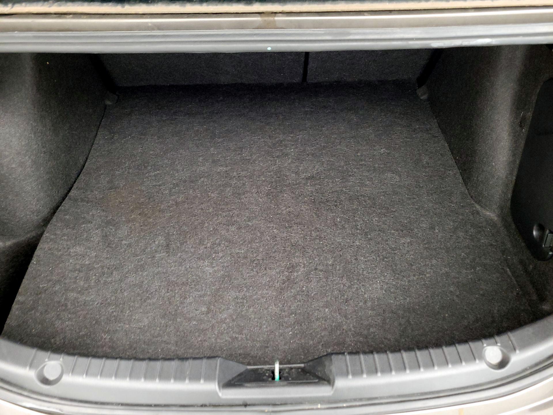 Thumbnail: 2017 Mazda Mazda3 - 20