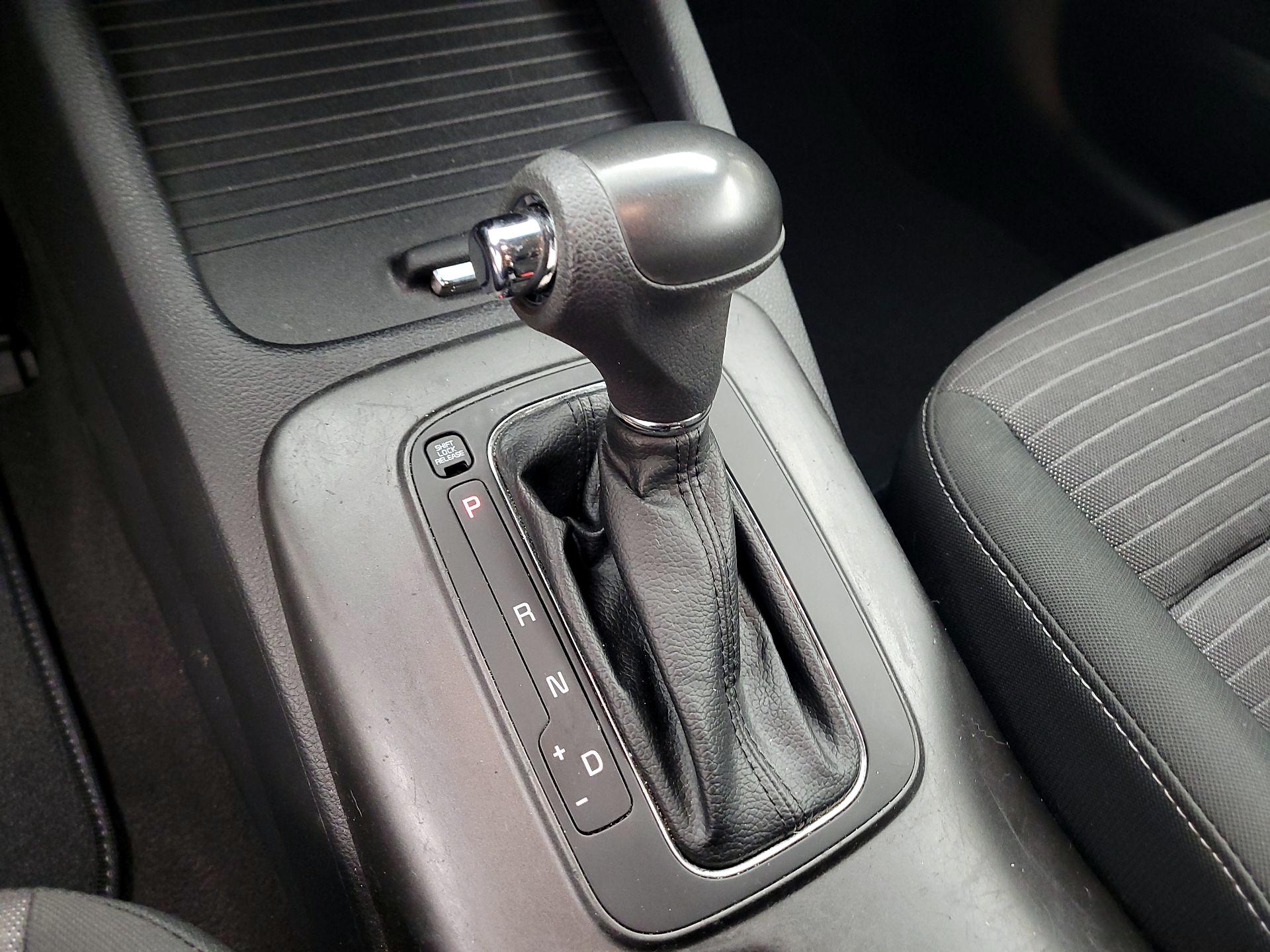 Thumbnail: 2014 Kia Forte - 16