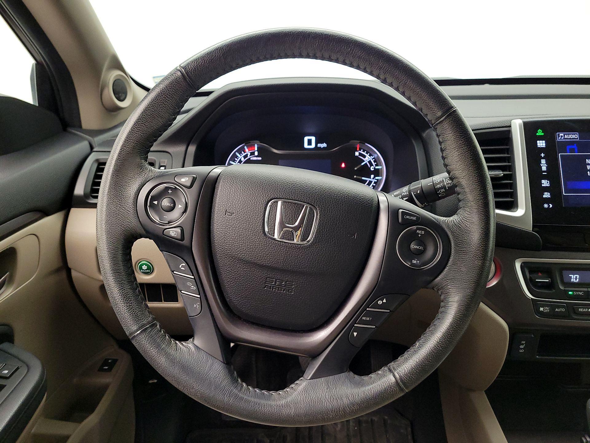 Thumbnail: 2016 Honda Pilot - 10