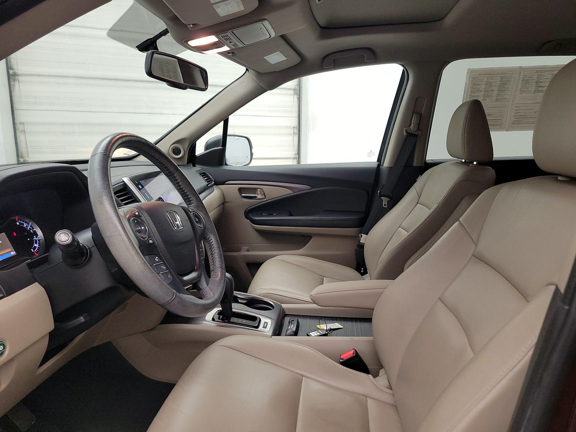 Thumbnail: 2016 Honda Pilot - 11