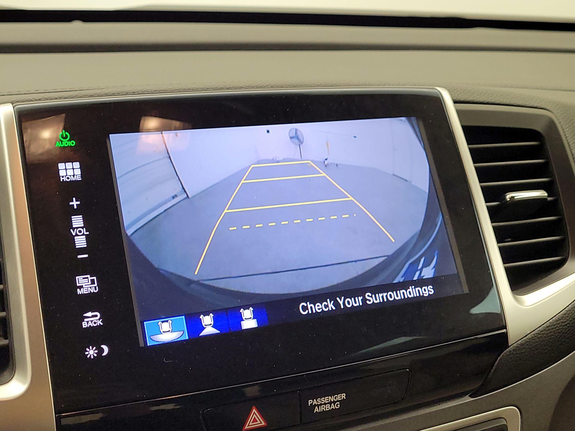 Thumbnail: 2016 Honda Pilot - 14