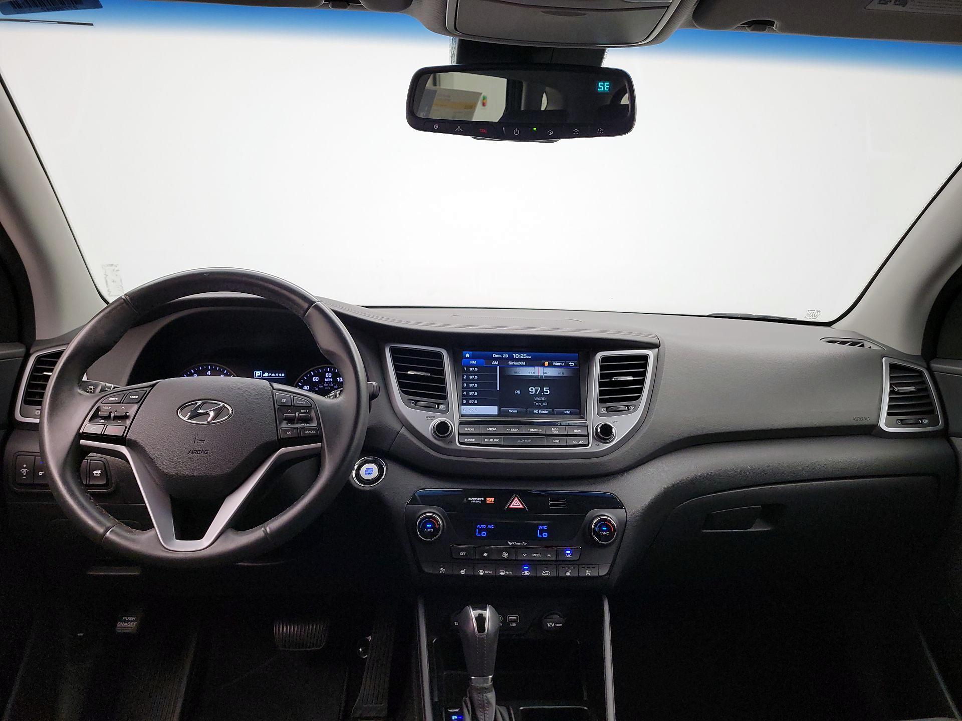 Thumbnail: 2016 Hyundai Tucson - 9