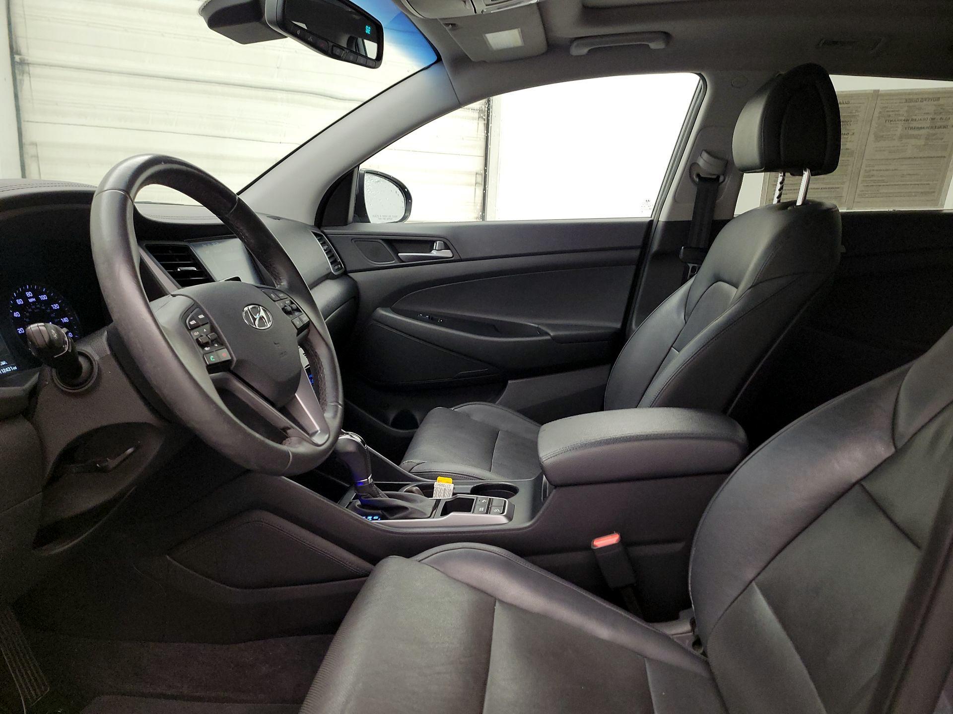 Thumbnail: 2016 Hyundai Tucson - 11