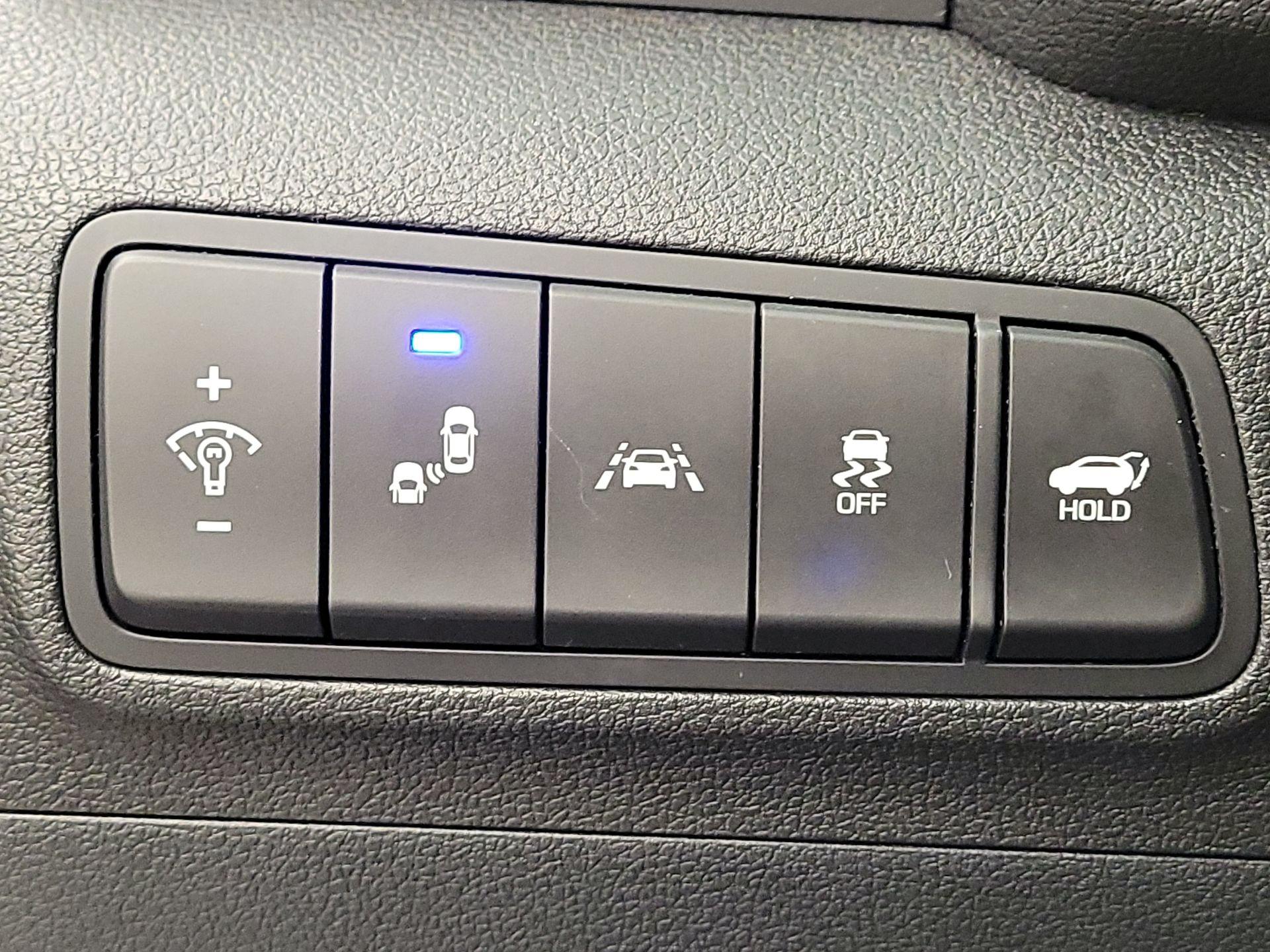 Thumbnail: 2016 Hyundai Tucson - 13