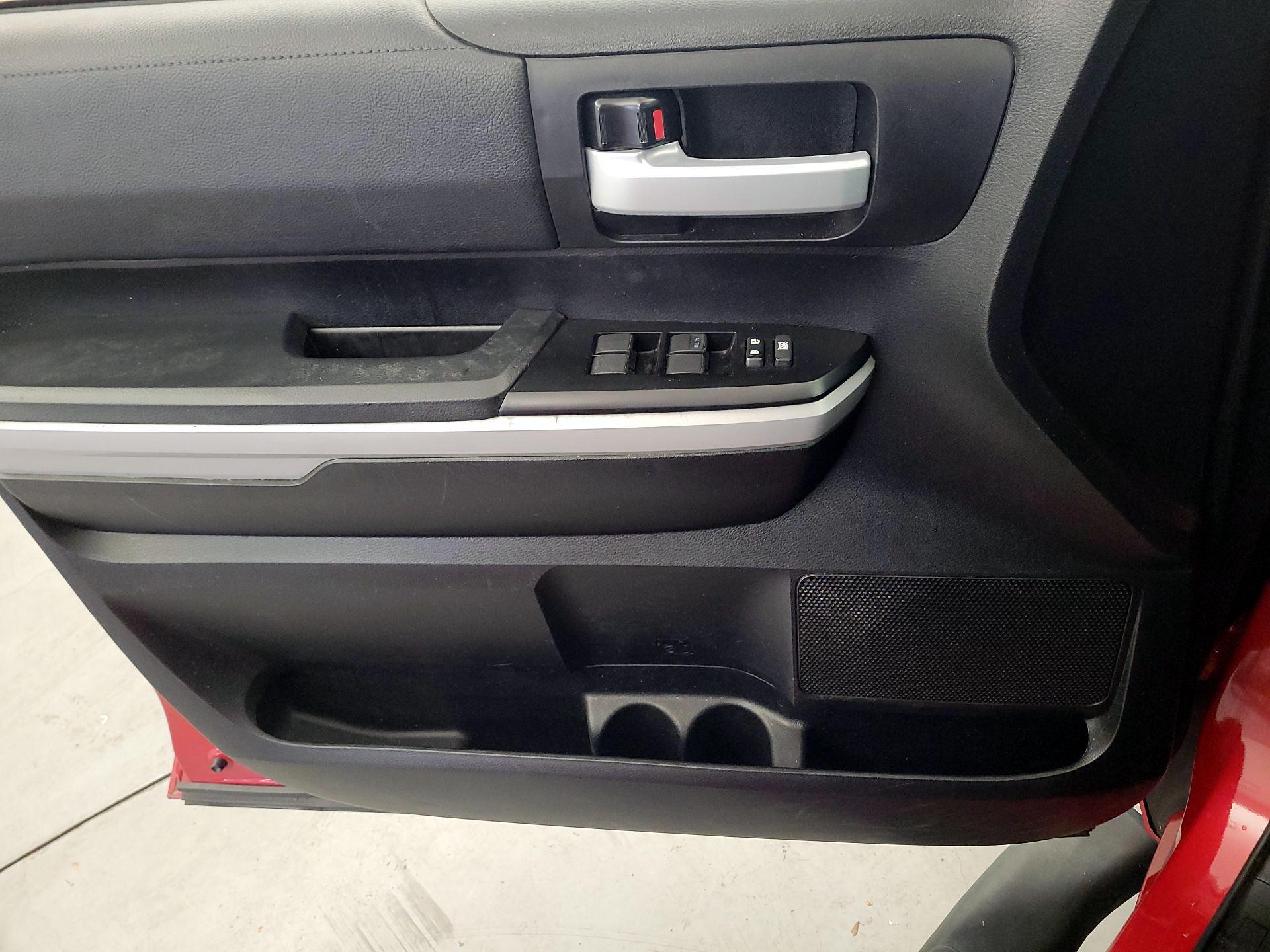 Thumbnail: 2021 Toyota Tundra - 12