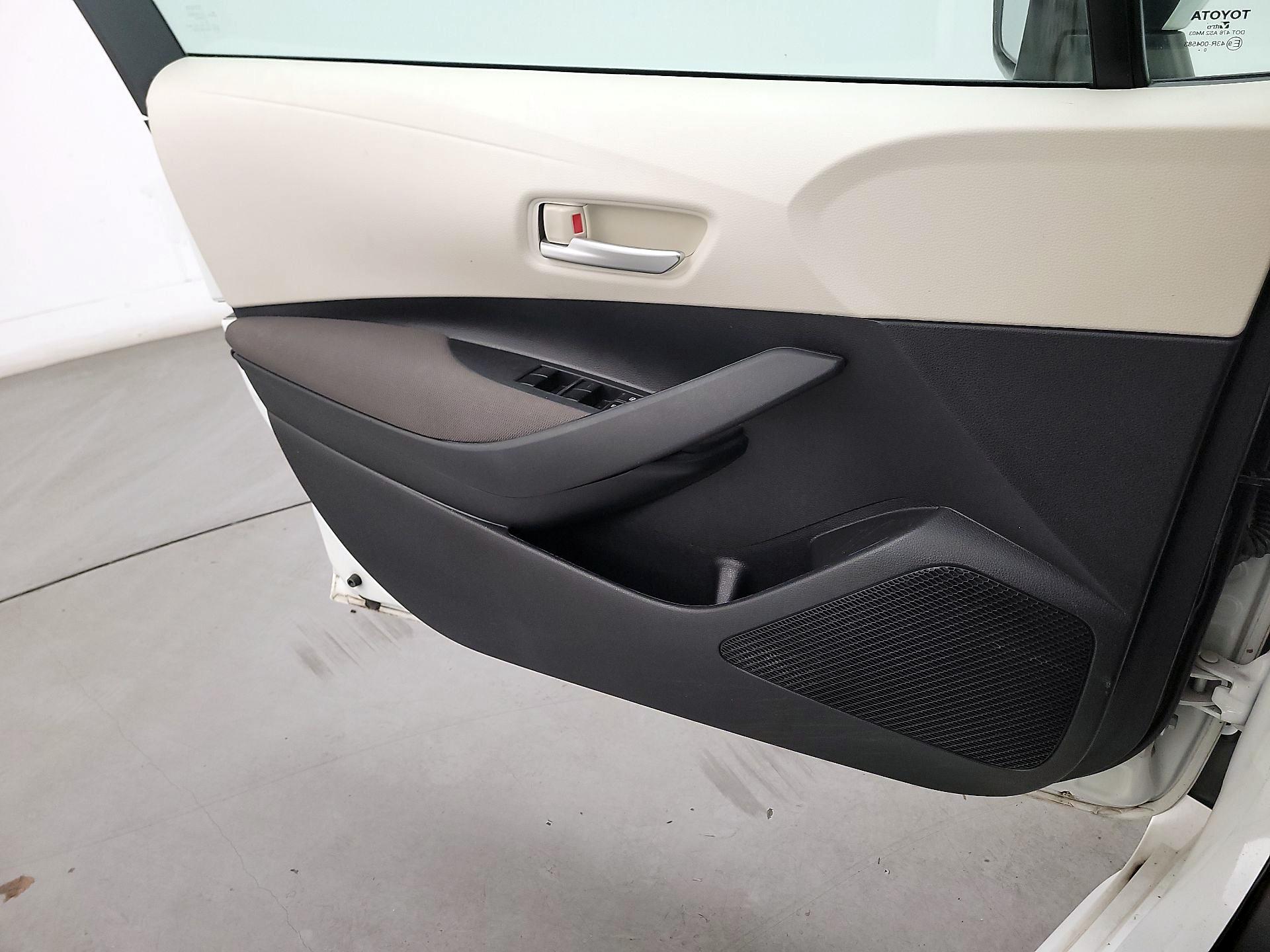 Thumbnail: 2021 Toyota Corolla - 12