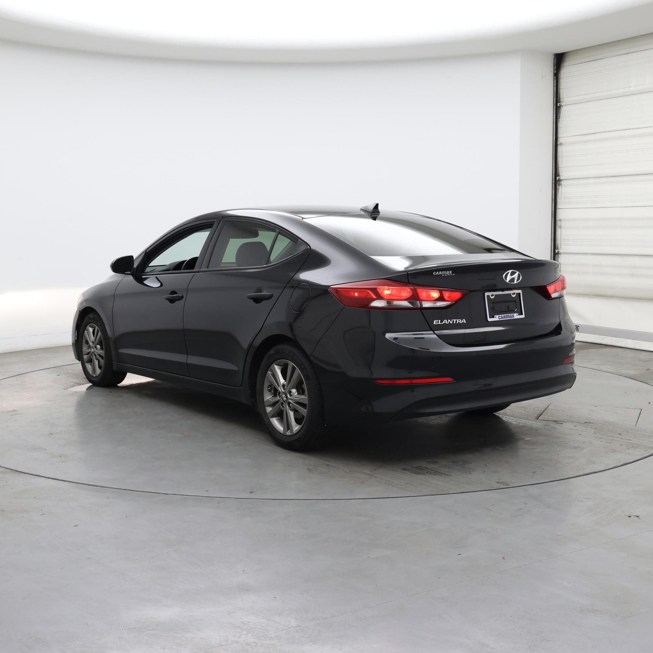 Thumbnail: 2018 Hyundai Elantra - 2