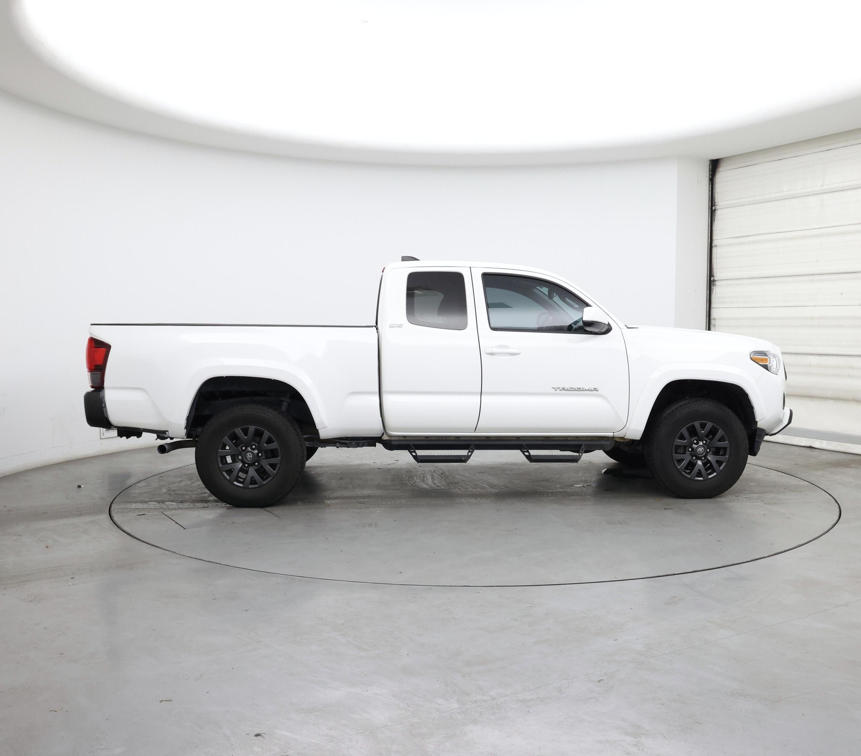 Thumbnail: 2022 Toyota Tacoma - 7