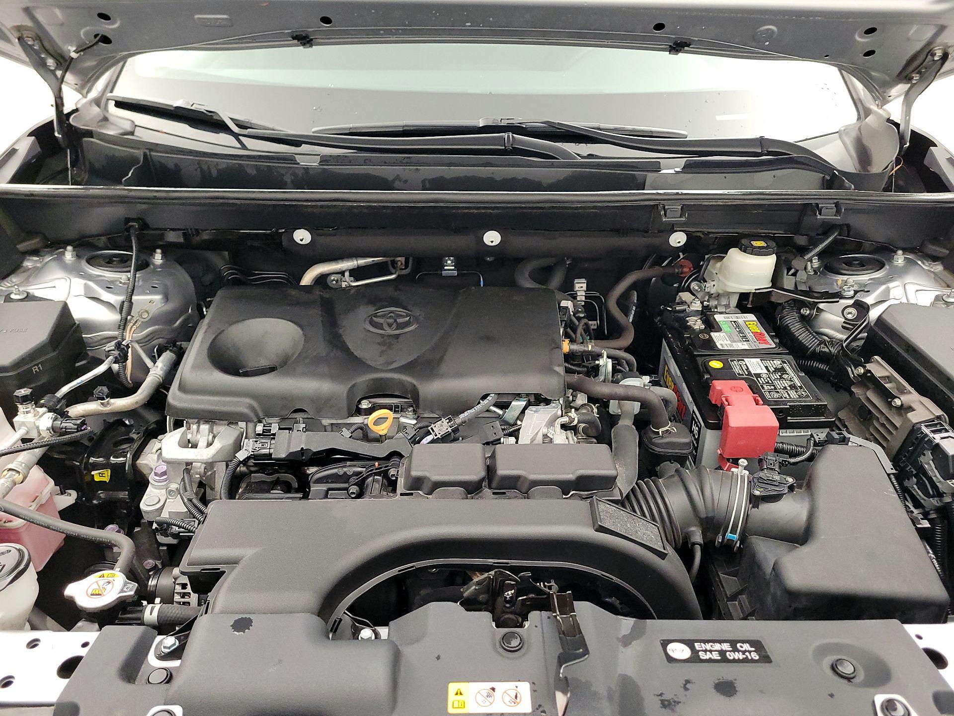 Thumbnail: 2021 Toyota RAV4 - 17