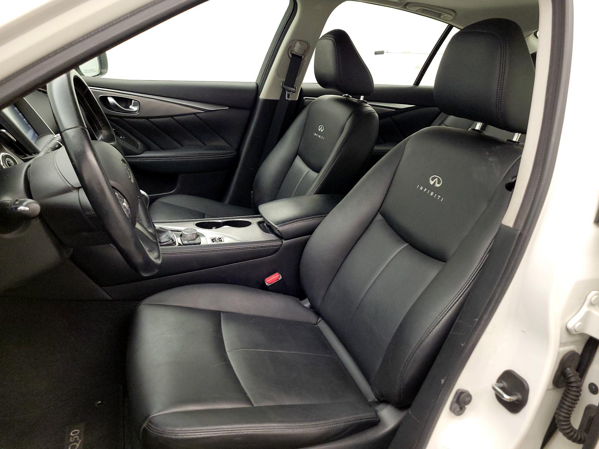 Thumbnail: 2014 INFINITI Q50 - 11