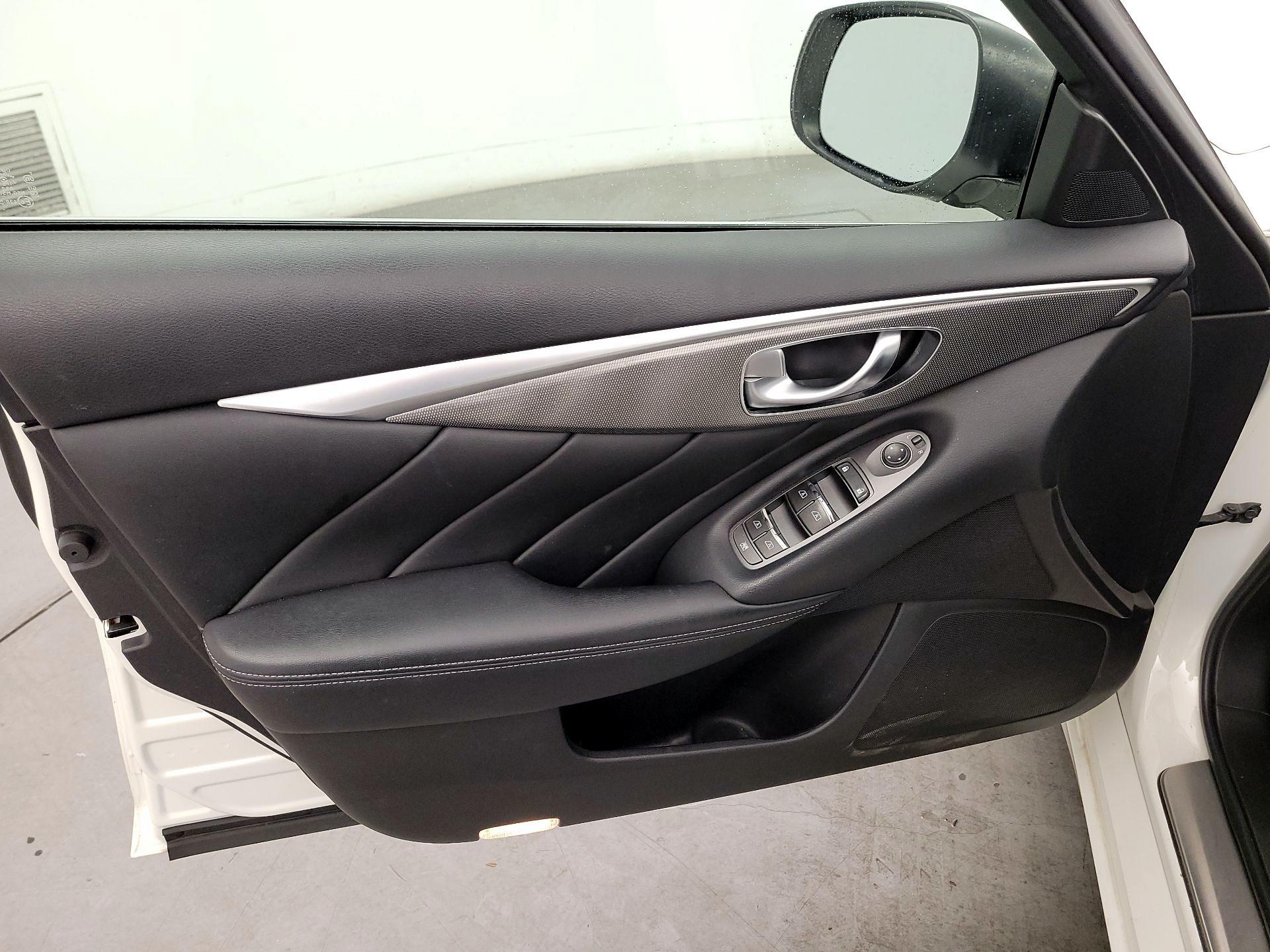 Thumbnail: 2014 INFINITI Q50 - 12