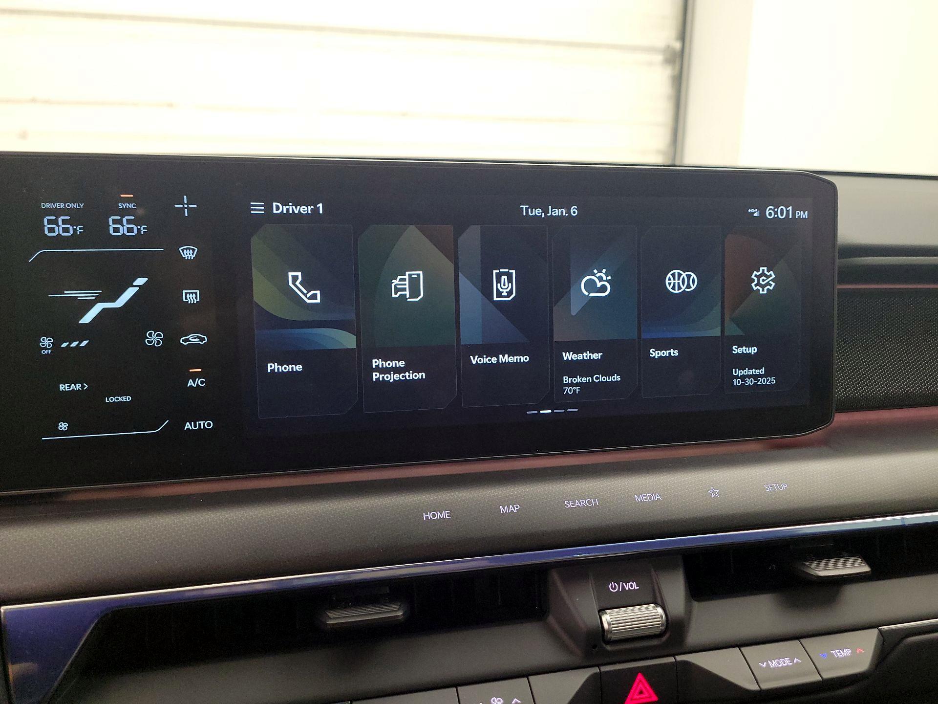 Thumbnail: 2024 Kia EV9 - 15