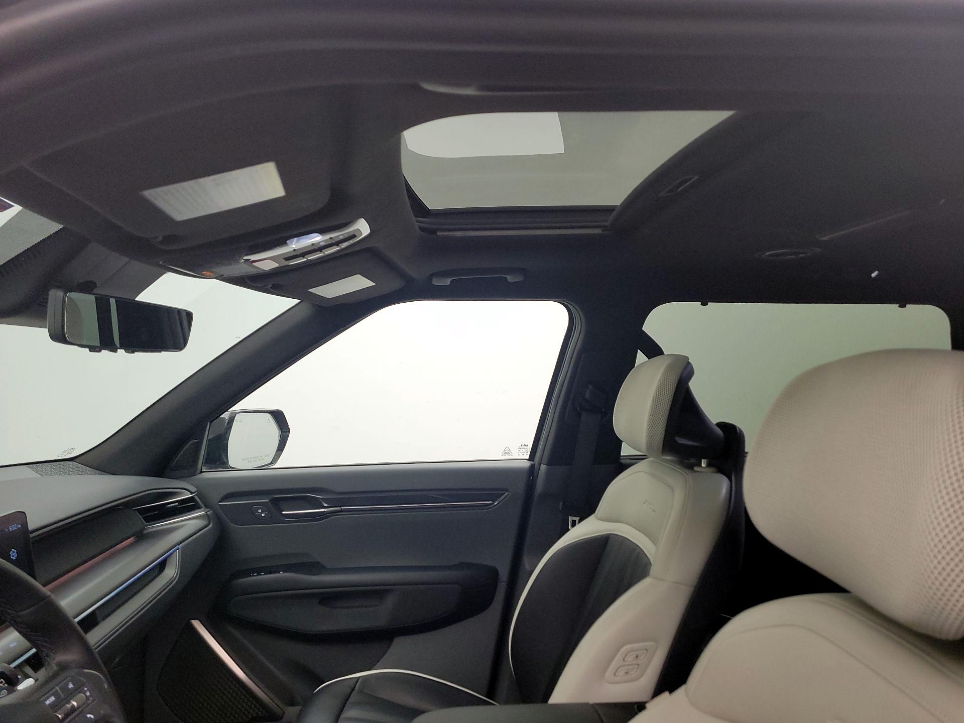 Thumbnail: 2024 Kia EV9 - 19