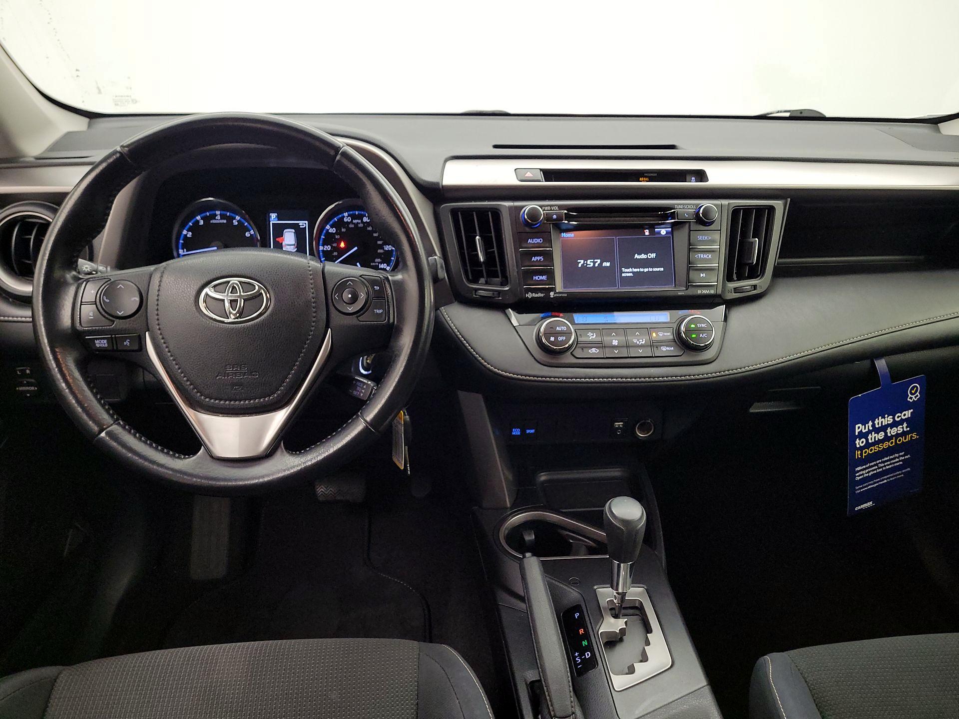 Thumbnail: 2016 Toyota RAV4 - 9