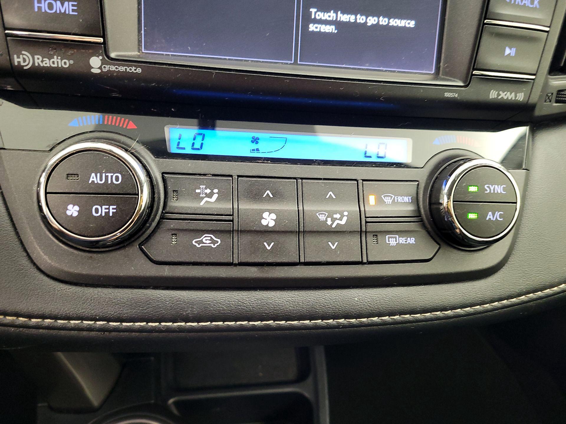 Thumbnail: 2016 Toyota RAV4 - 14