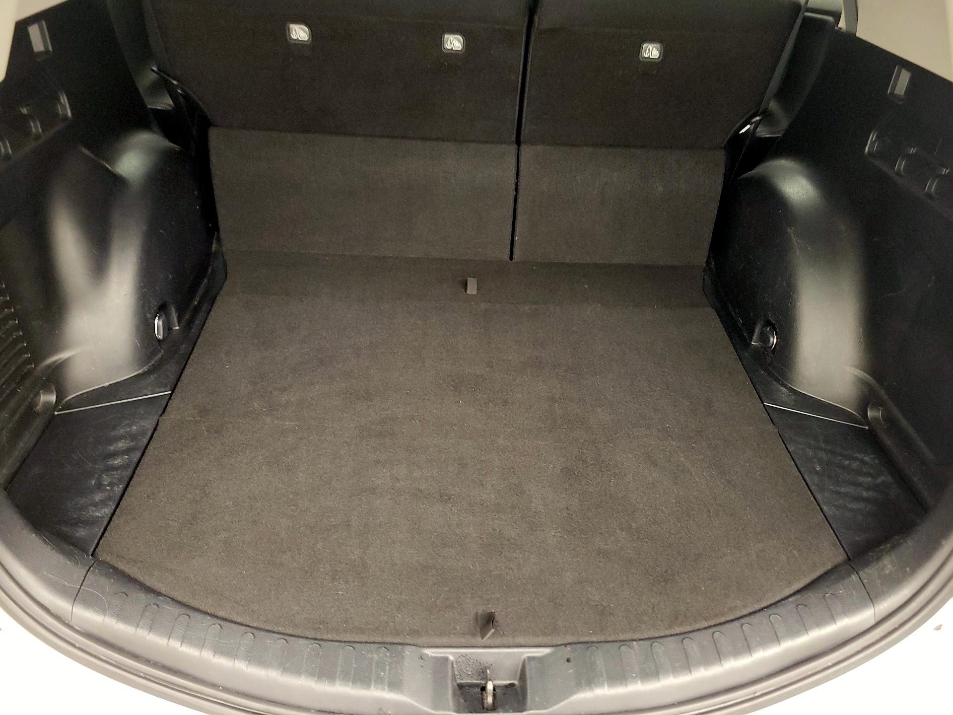 Thumbnail: 2016 Toyota RAV4 - 16