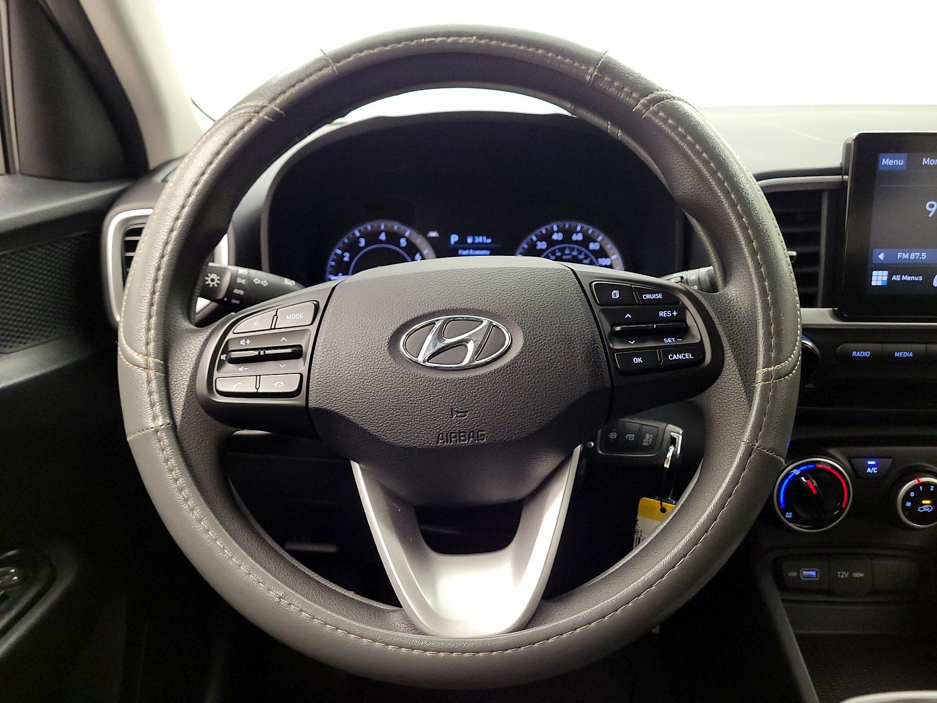 Thumbnail: 2022 Hyundai Venue - 10