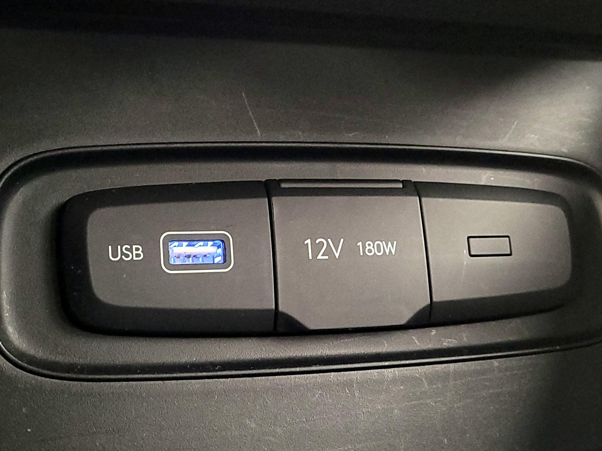 Thumbnail: 2022 Hyundai Venue - 18